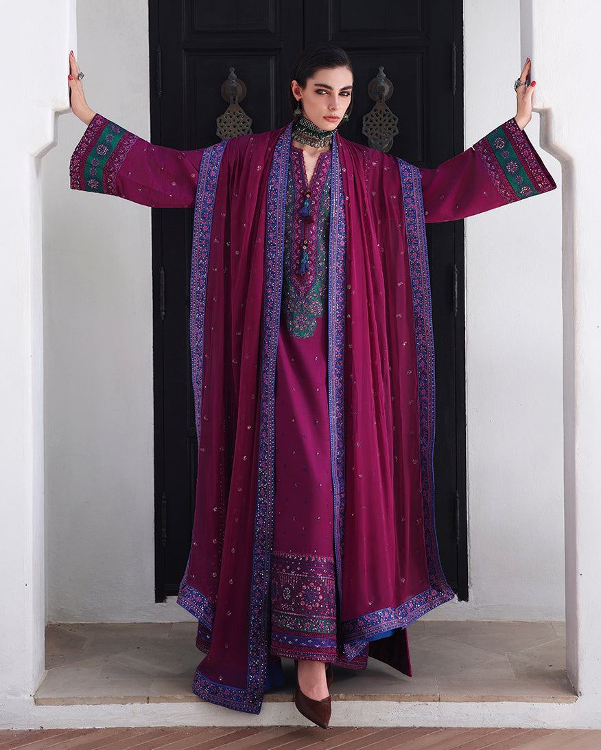 Mushq | Nuvera | Rawsilk | Reina Rouge