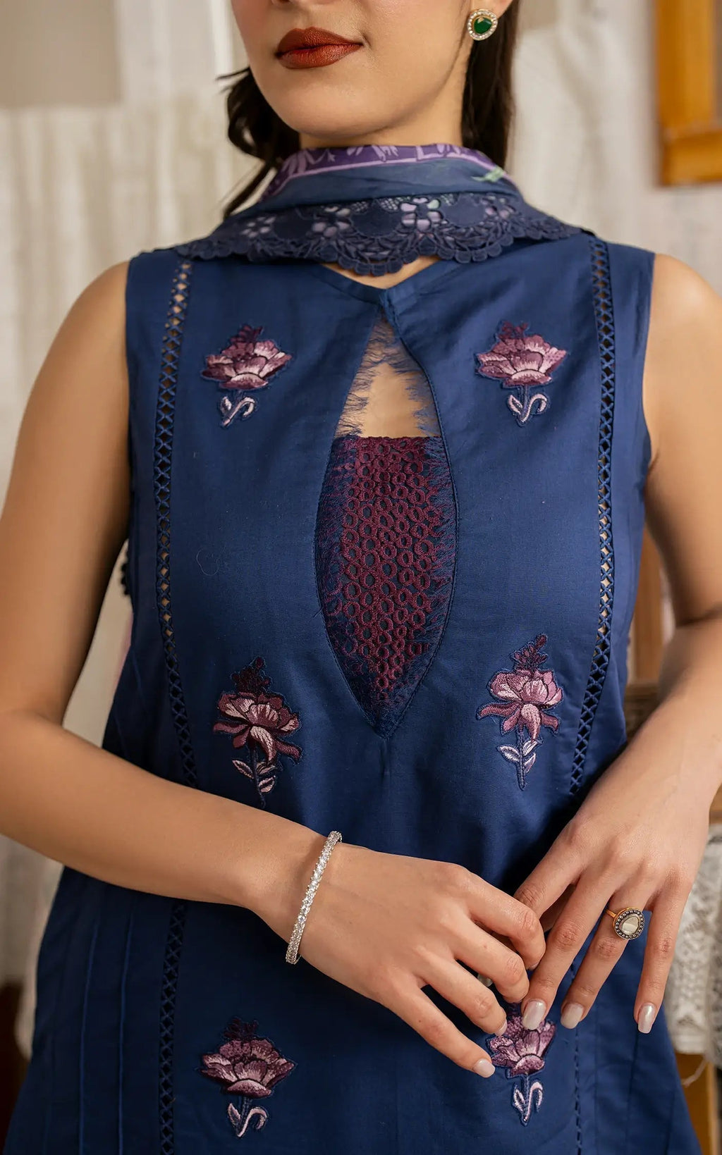 Asifa and Nabeel | Meraki Vintage 25 | Resham (MVL25-18) - Riwayat-e-Khas