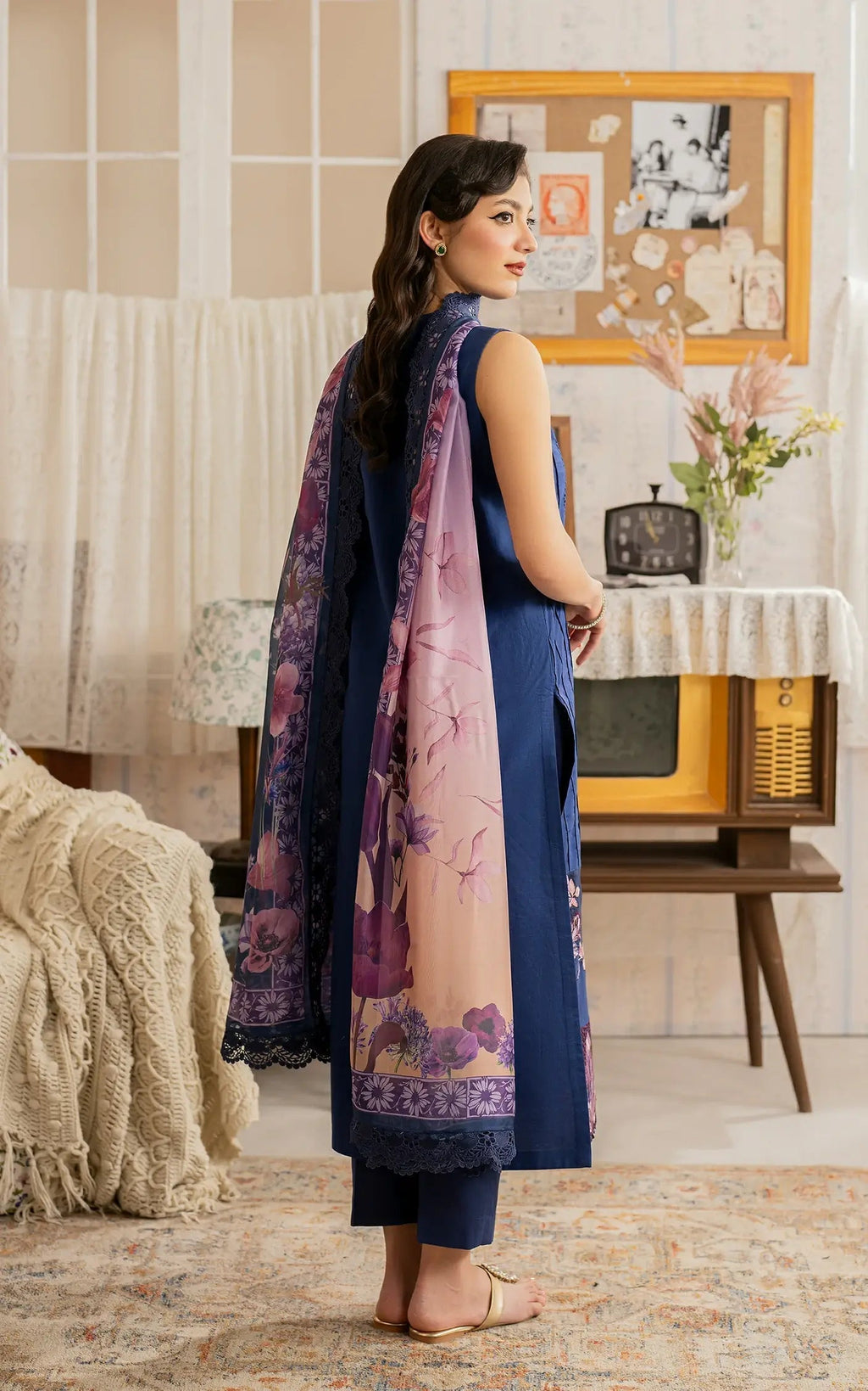 Asifa and Nabeel | Meraki Vintage 25 | Resham (MVL25-18) - Riwayat-e-Khas