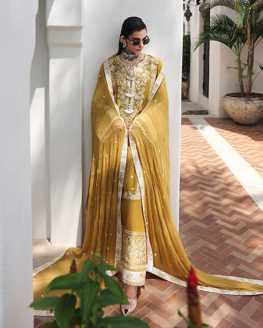 Mushq | Nuvera | Rawsilk | Rosalie Crown