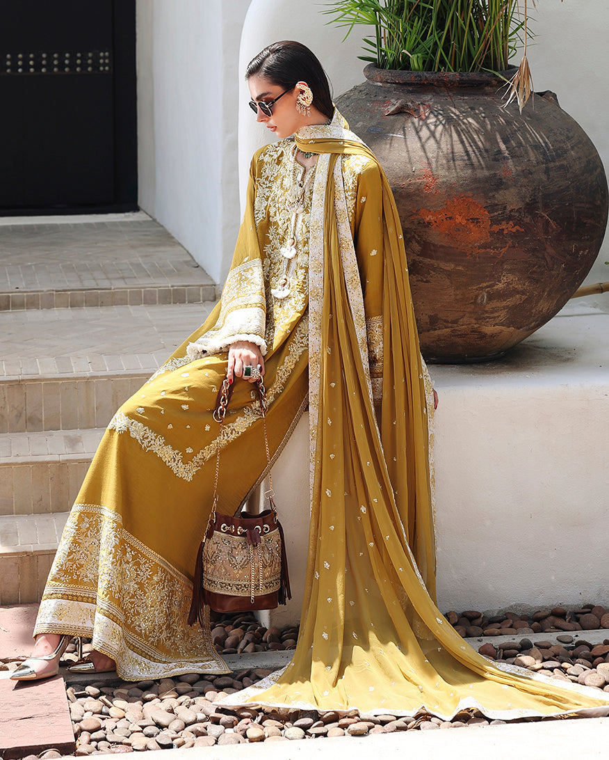 Mushq | Nuvera | Rawsilk | Rosalie Crown