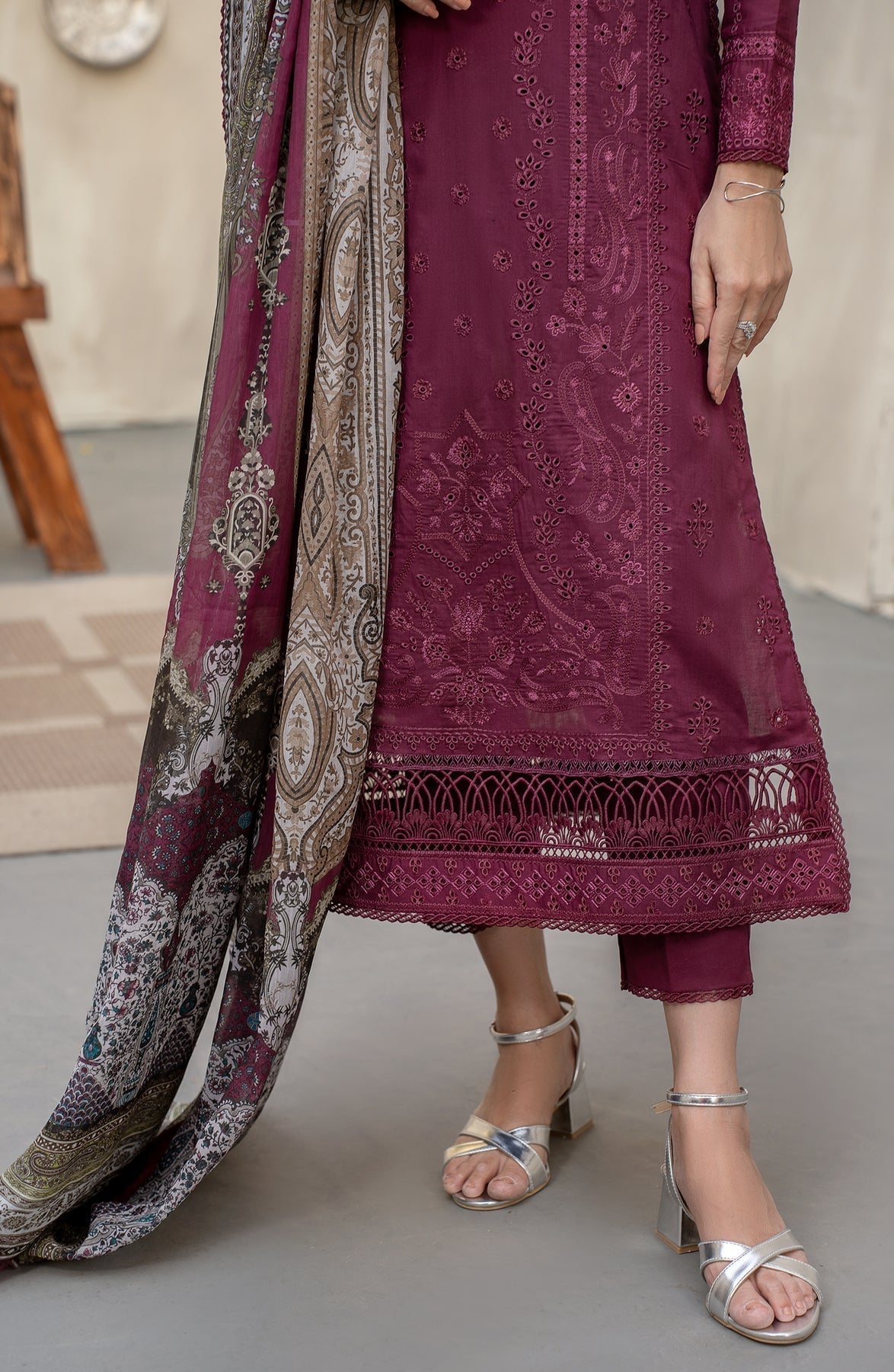 Zarif | Festive Lawn | ZFL 01 RAHAA - House Of Anaya