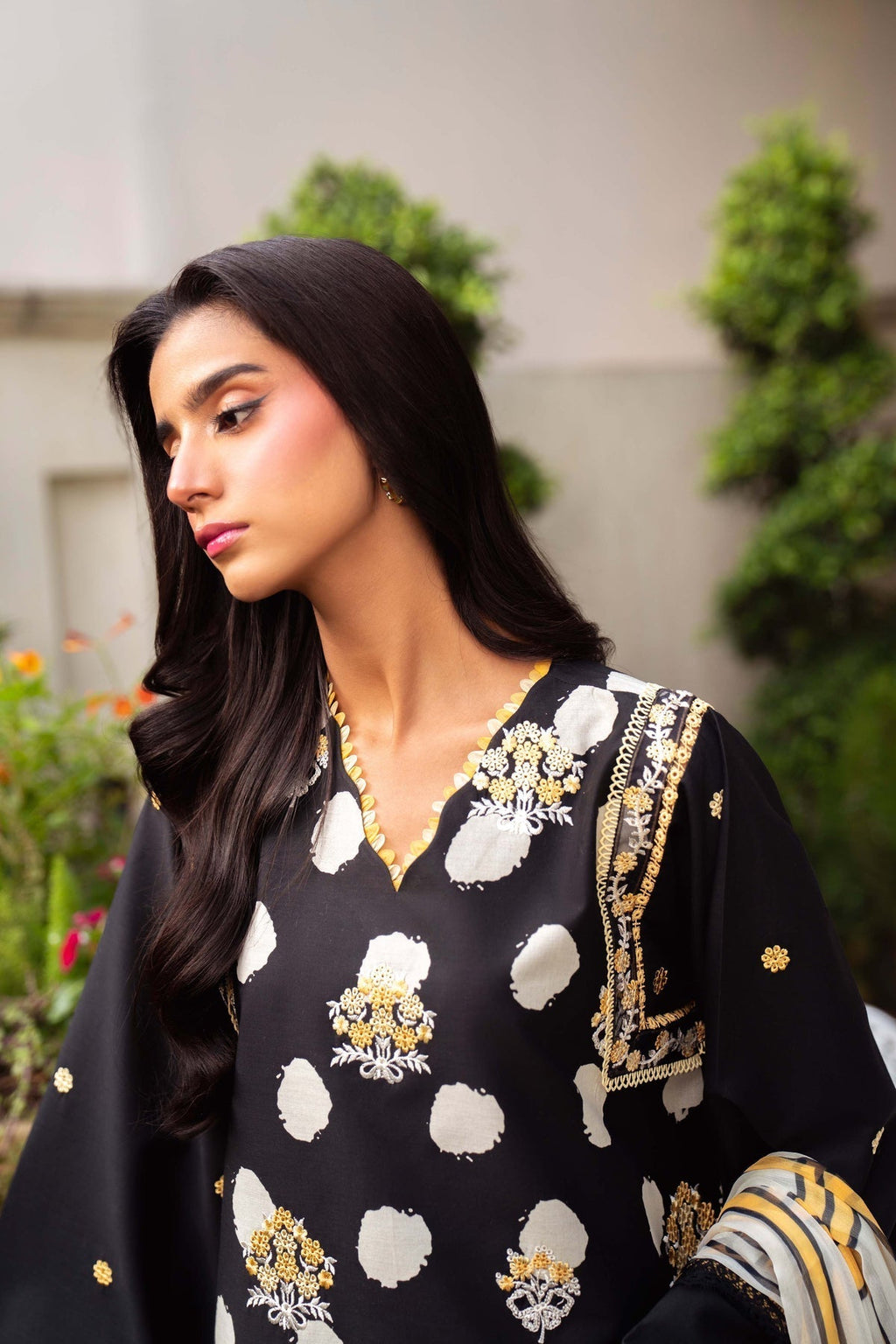 Sable Vogue | Lila Lawn 25 | SAL-03-25