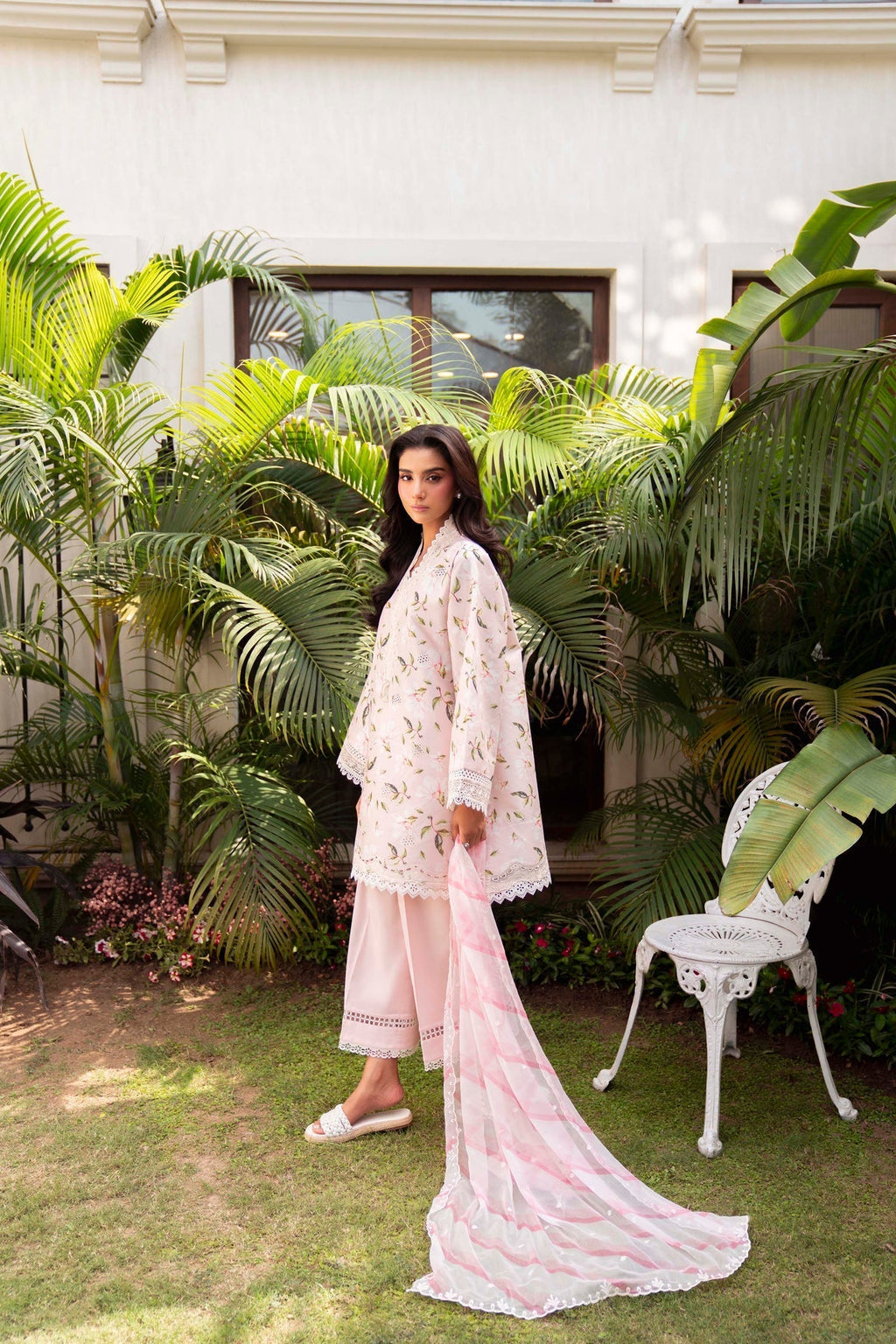 Sable Vogue | Lila Lawn 25 | SAL-10-25