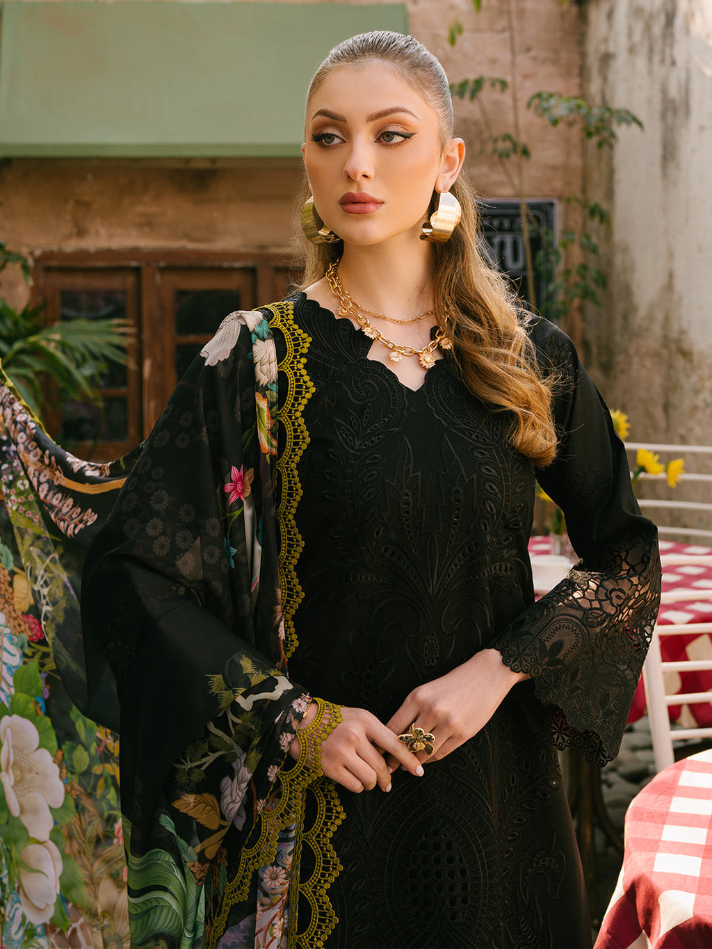 Mahnur | Mahrukh Eid Edit 24 | ROYAL Black - Riwayat-e-Khas