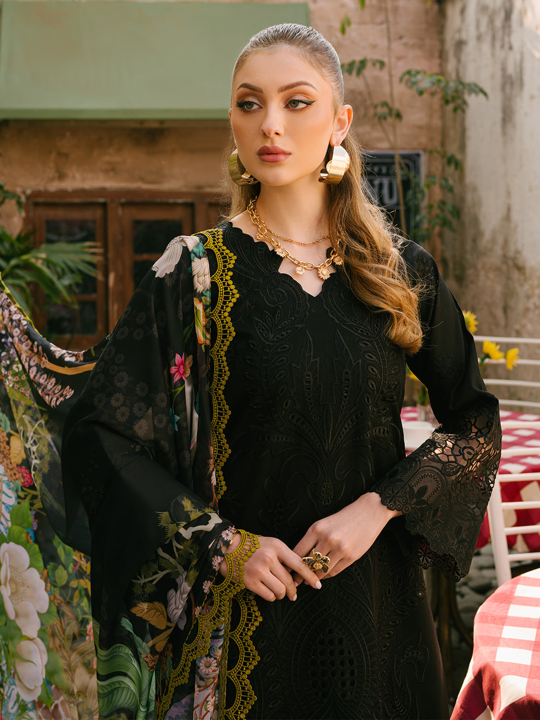 Mahnur | Mahrukh Eid Edit 24 | ROYAL Black - Riwayat-e-Khas