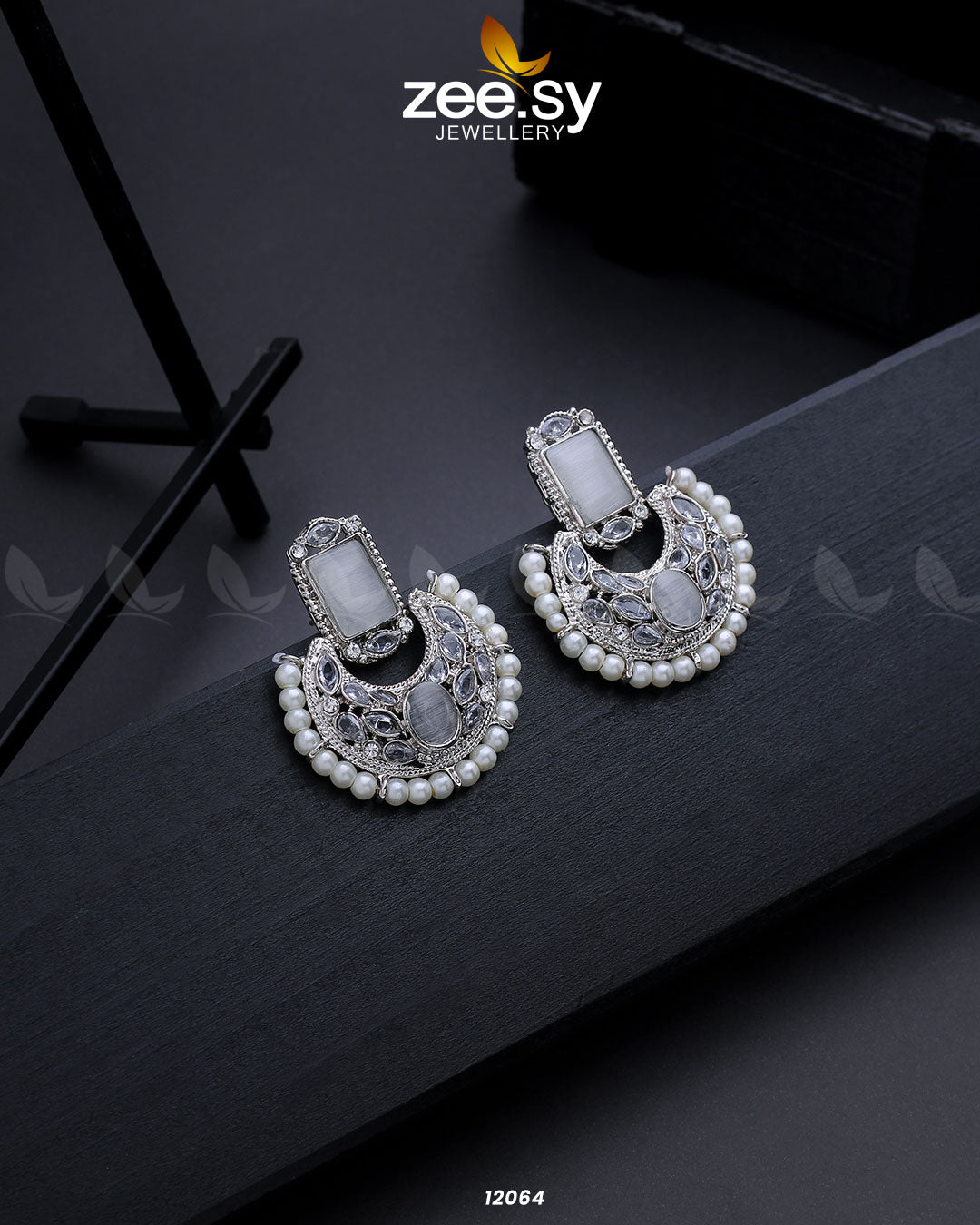 Silver Cluster Pearl Earring - Libasekhas
