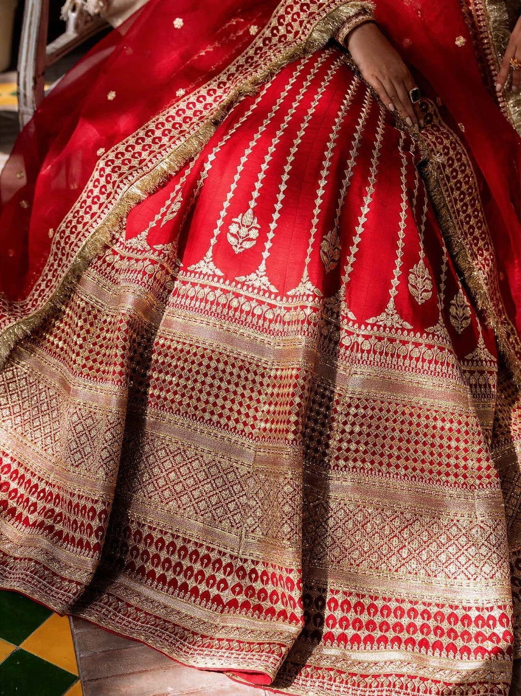 Akbar Aslam Mastani Embroidered Raw Silk 3Pc Suit - NAWAZISH - Riwayat-e-khas