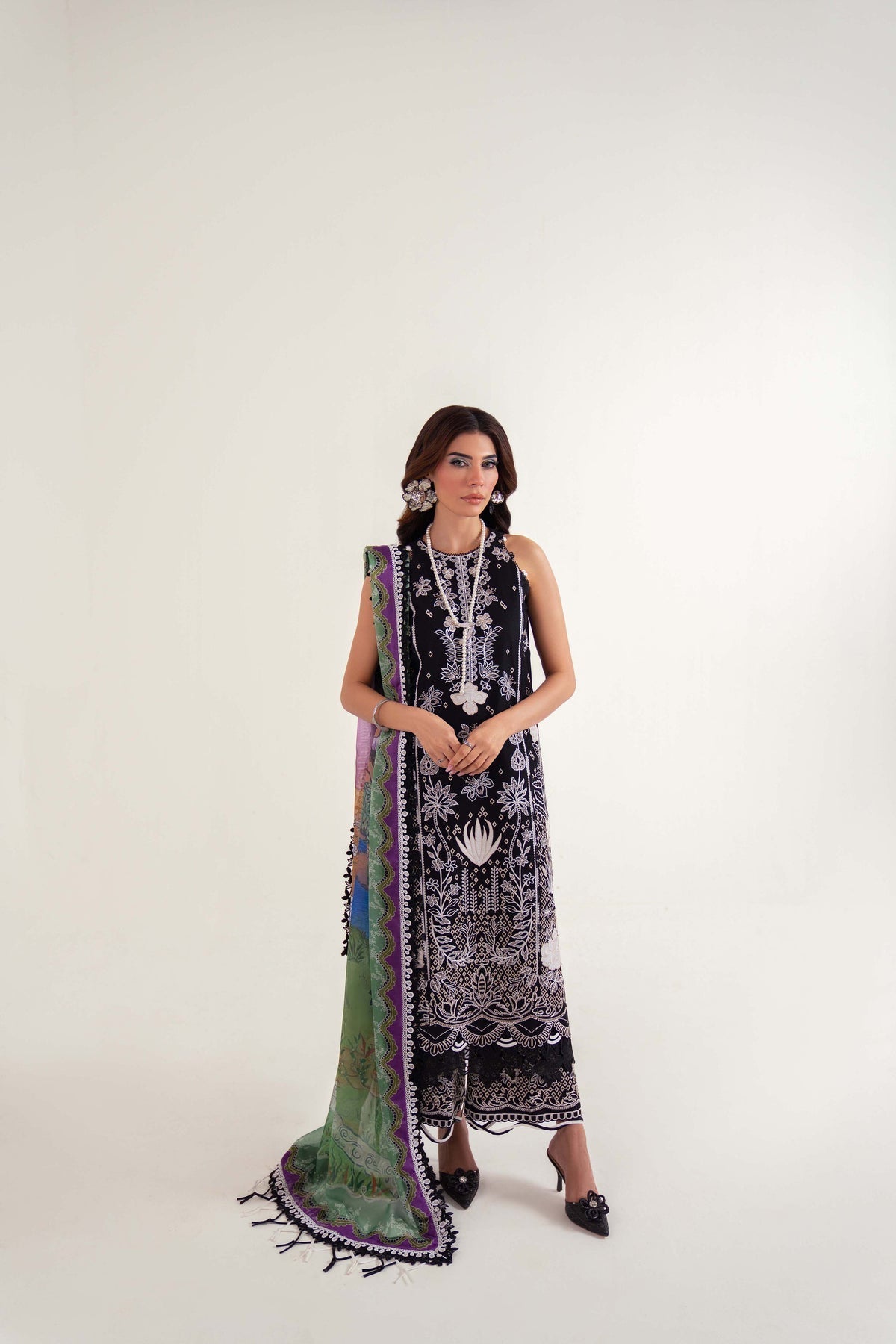 Sable Vogue | Luxury Lawn 25 | SL-10-25-V2