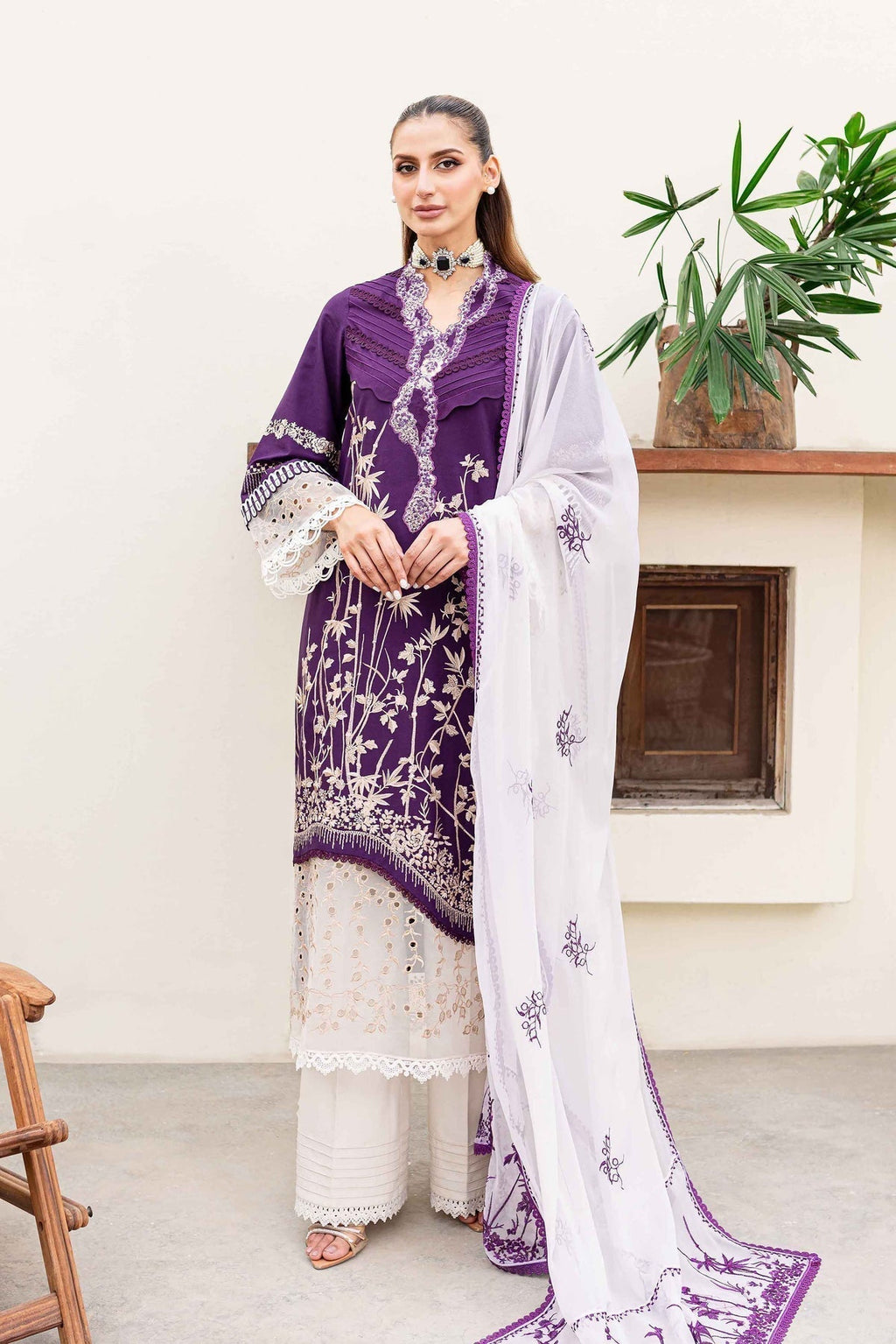 Sable Vogue | Shiree Lawn 24 | Plum Orchid - House Of Anaya