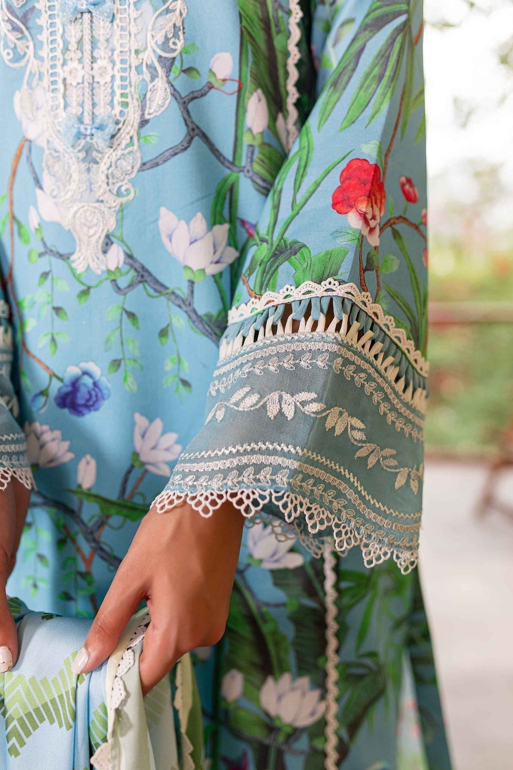 Sable Vogue | Shiree Lawn 24 | Flower Of Paradise - House Of Anaya
