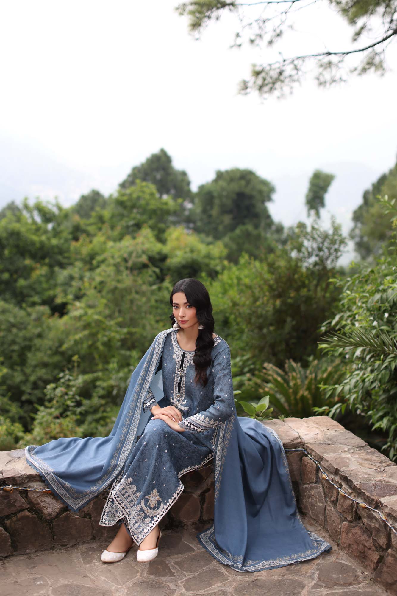 Noor by Saadia Asad | Suzaankari Winter 24 | D03