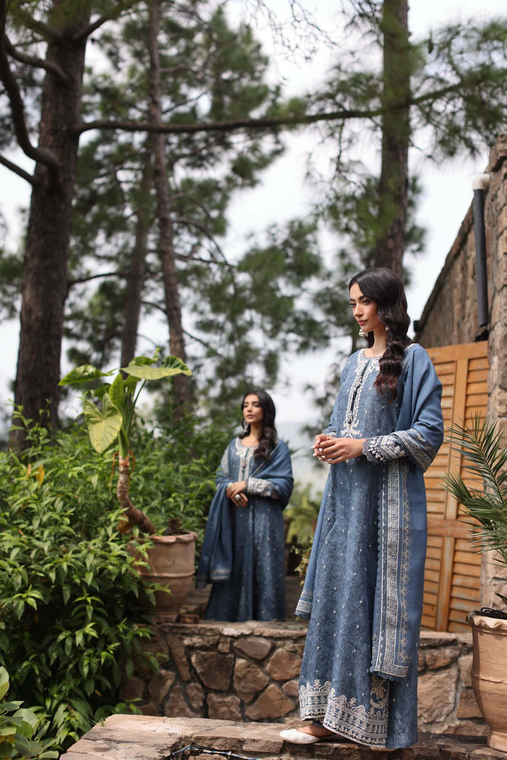 Noor by Saadia Asad | Suzaankari Winter 24 | D03