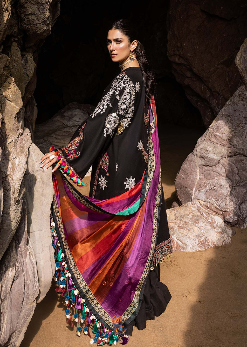 Sadaf Fawad Khan | Siraa Luxury Lawn 24| Nuha (A) - House Of Anaya