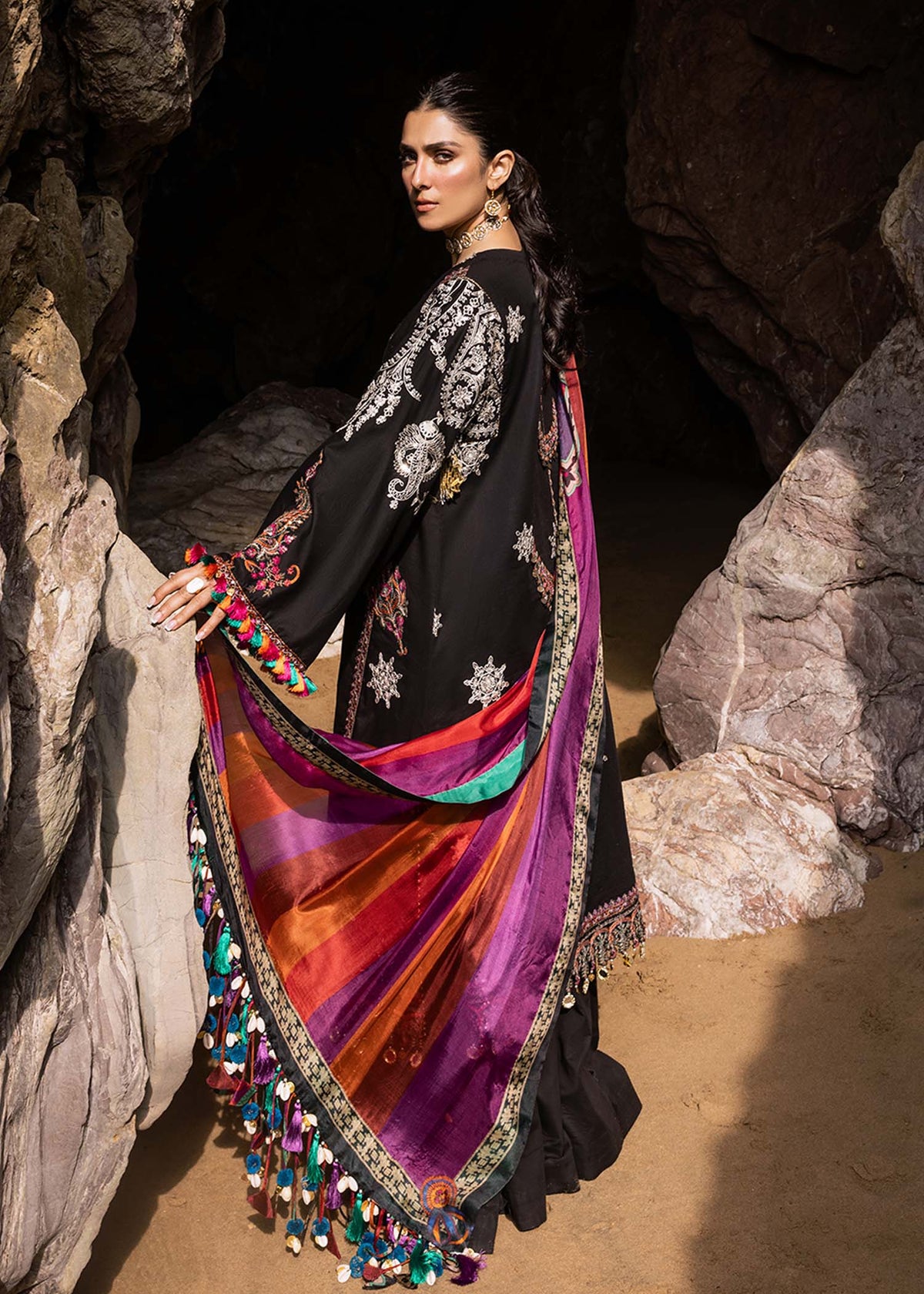 Sadaf Fawad Khan | Siraa Luxury Lawn 24| Nuha (A) - House Of Anaya