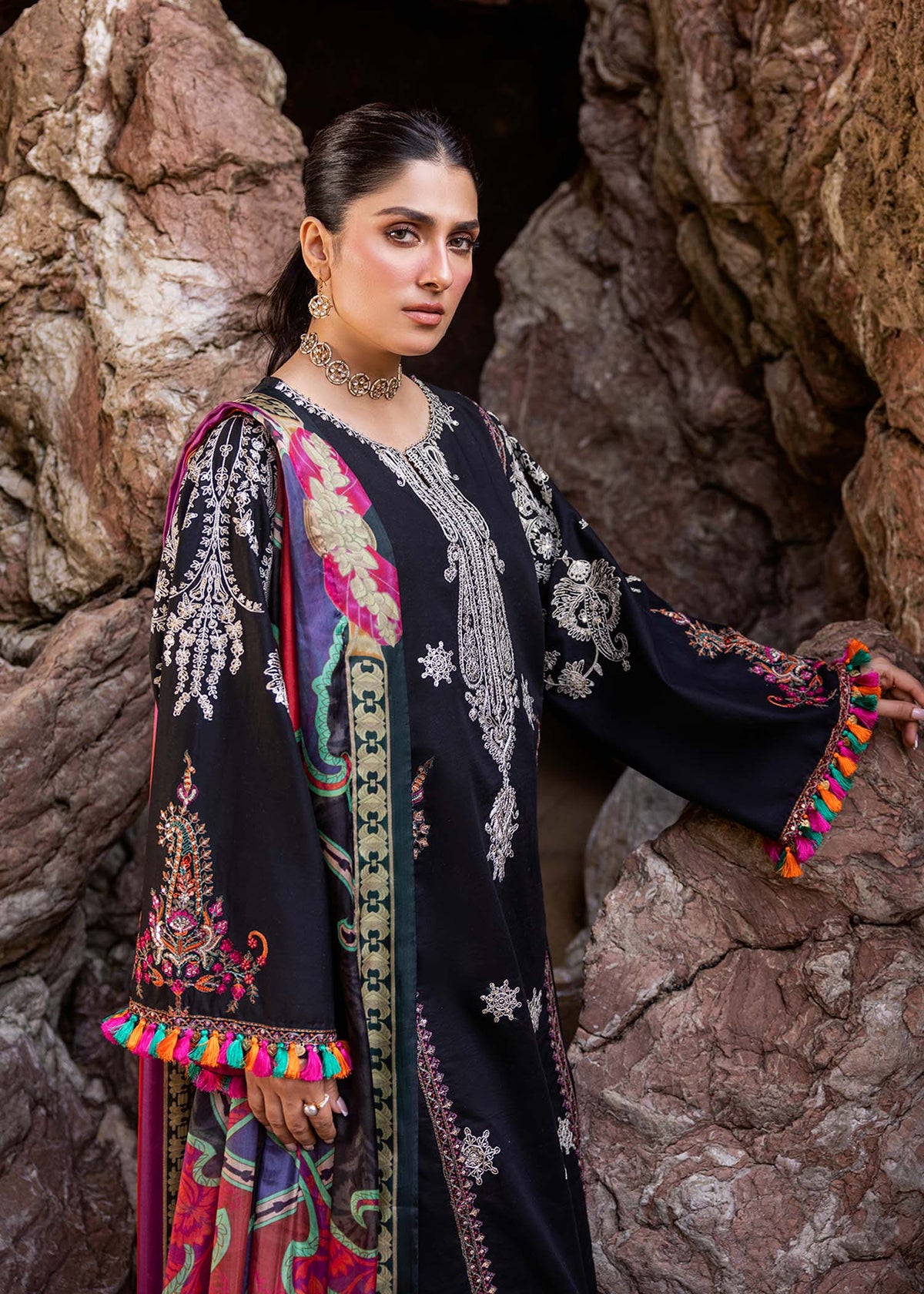 Sadaf Fawad Khan | Siraa Luxury Lawn 24| Nuha (A) - House Of Anaya