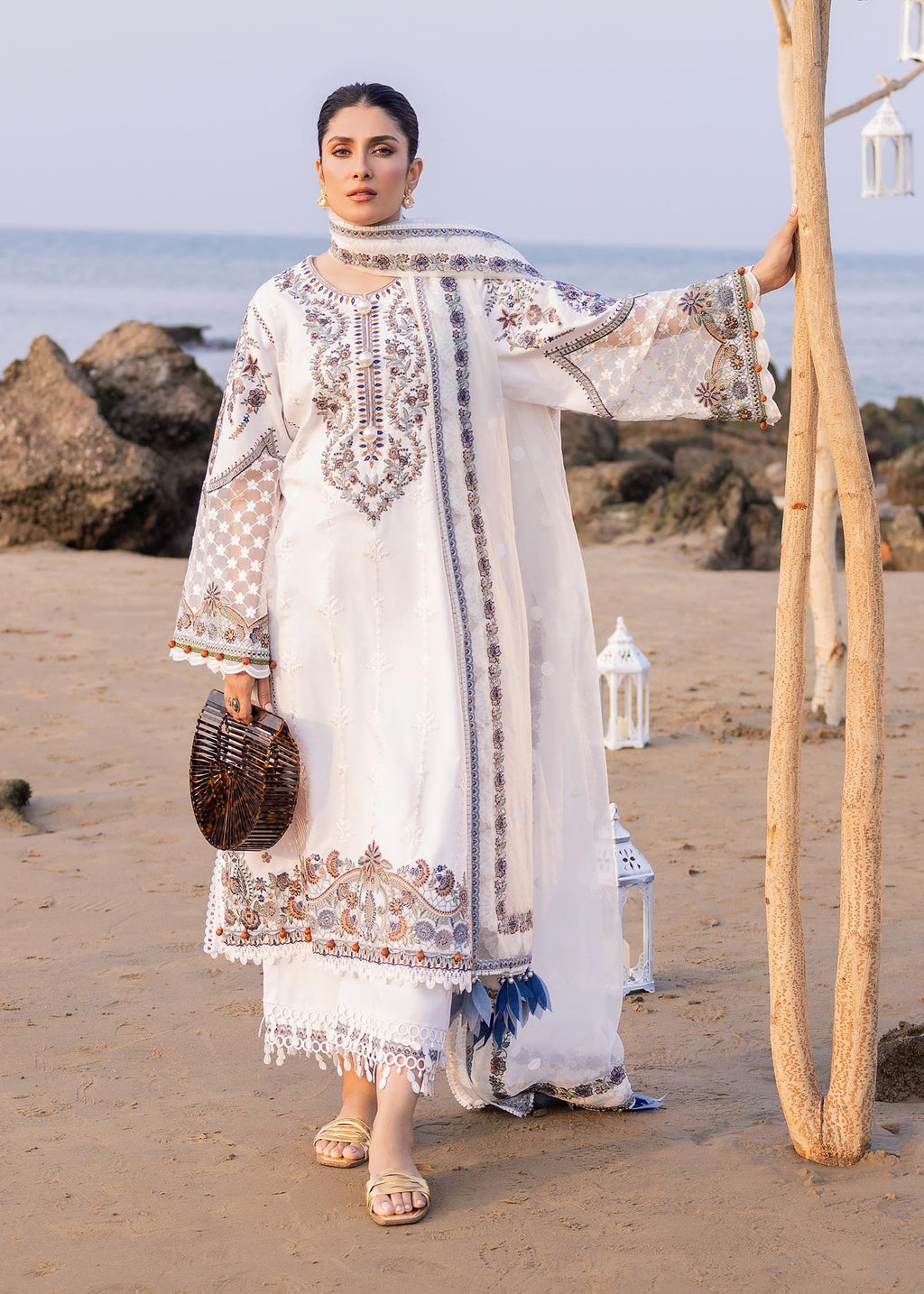 Sadaf Fawad Khan | Siraa Luxury Lawn 24| Amira (A) - House Of Anaya
