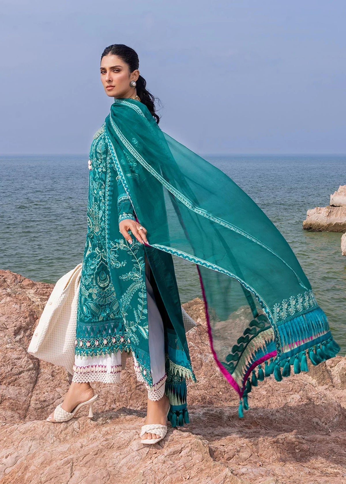 Sadaf Fawad Khan | Siraa Luxury Lawn 24| Elaheh (A) - House Of Anaya