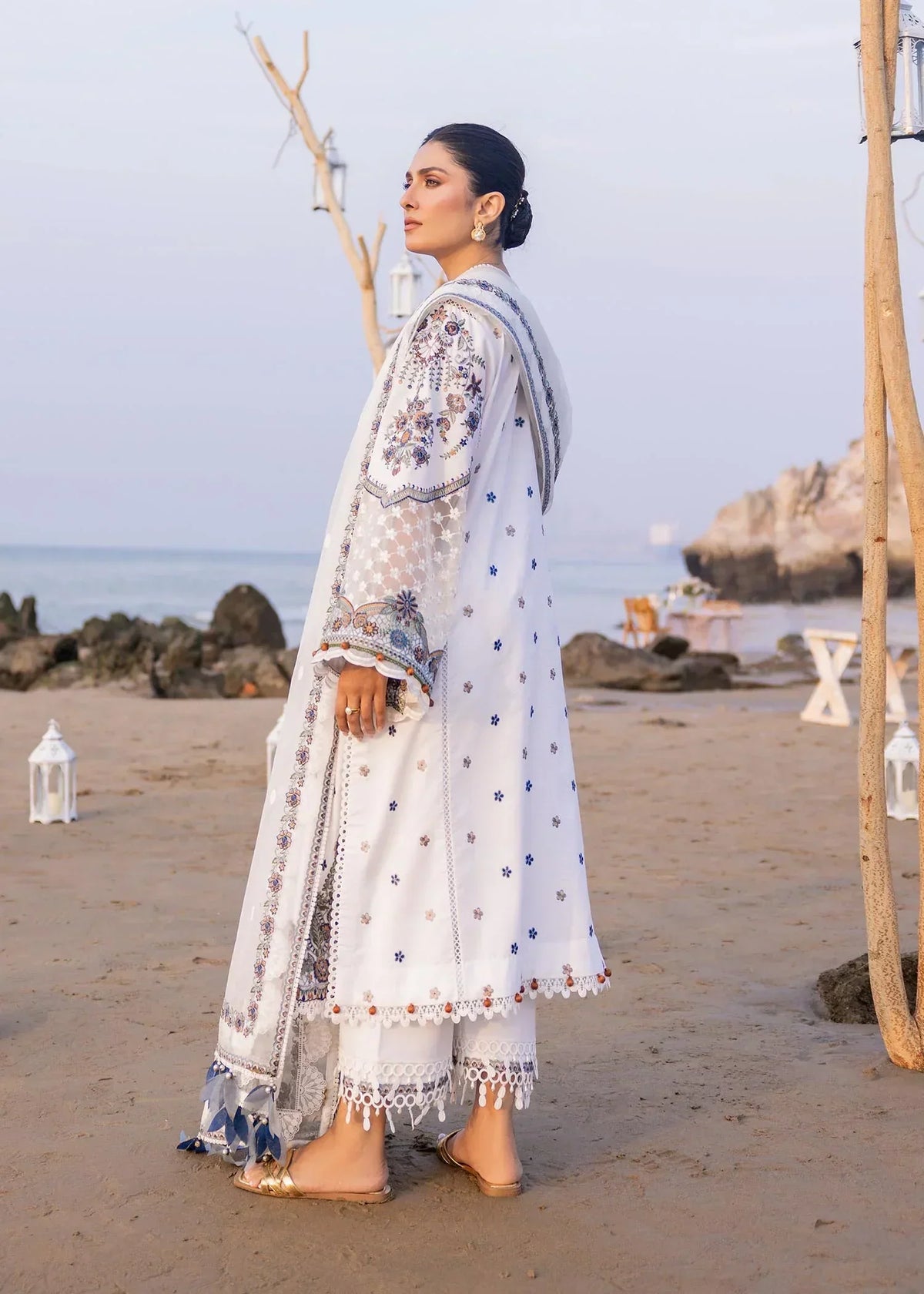 Sadaf Fawad Khan | Siraa Luxury Lawn 24| Amira (A) - House Of Anaya