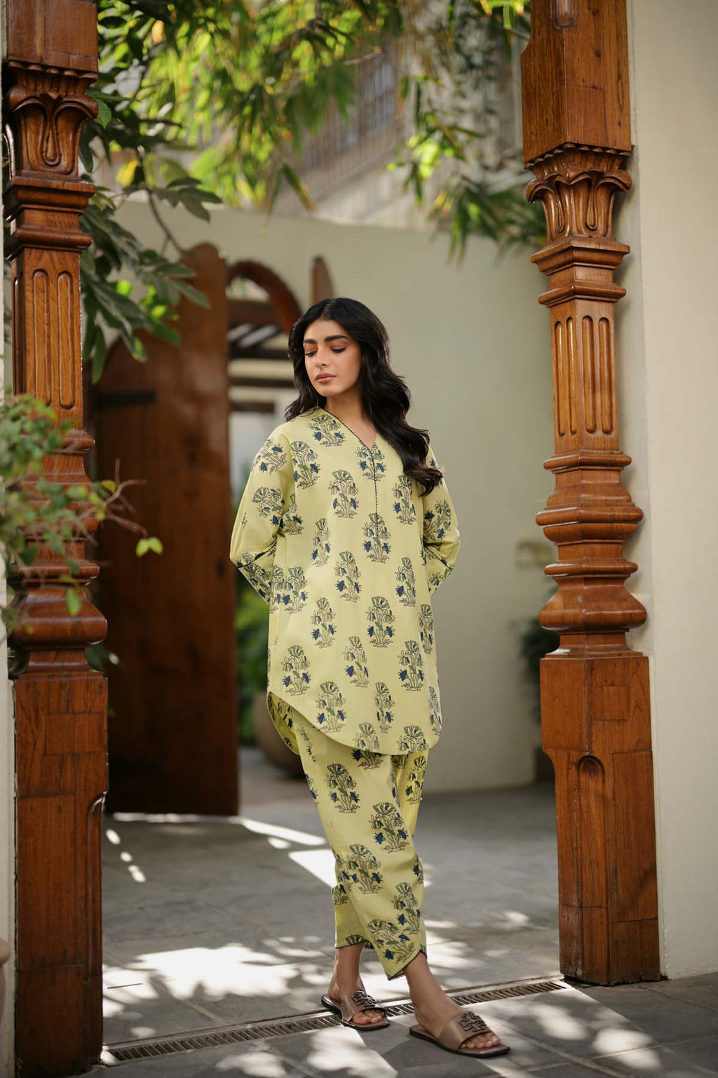 Sahar | Print Edit SS24 | P-23 - Riwayat-e-Khas