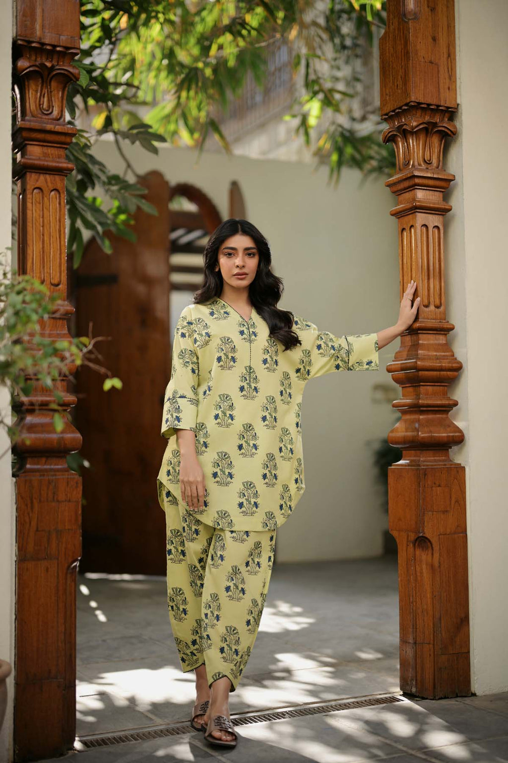 Sahar | Print Edit SS24 | P-23 - Riwayat-e-Khas