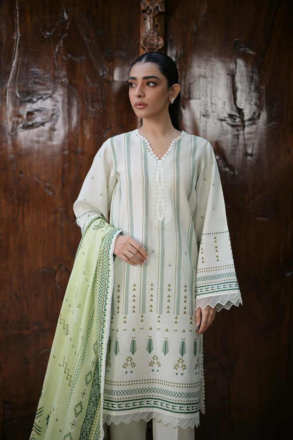 Sahar | Print Edit SS24 | P-16 - Riwayat-e-Khas