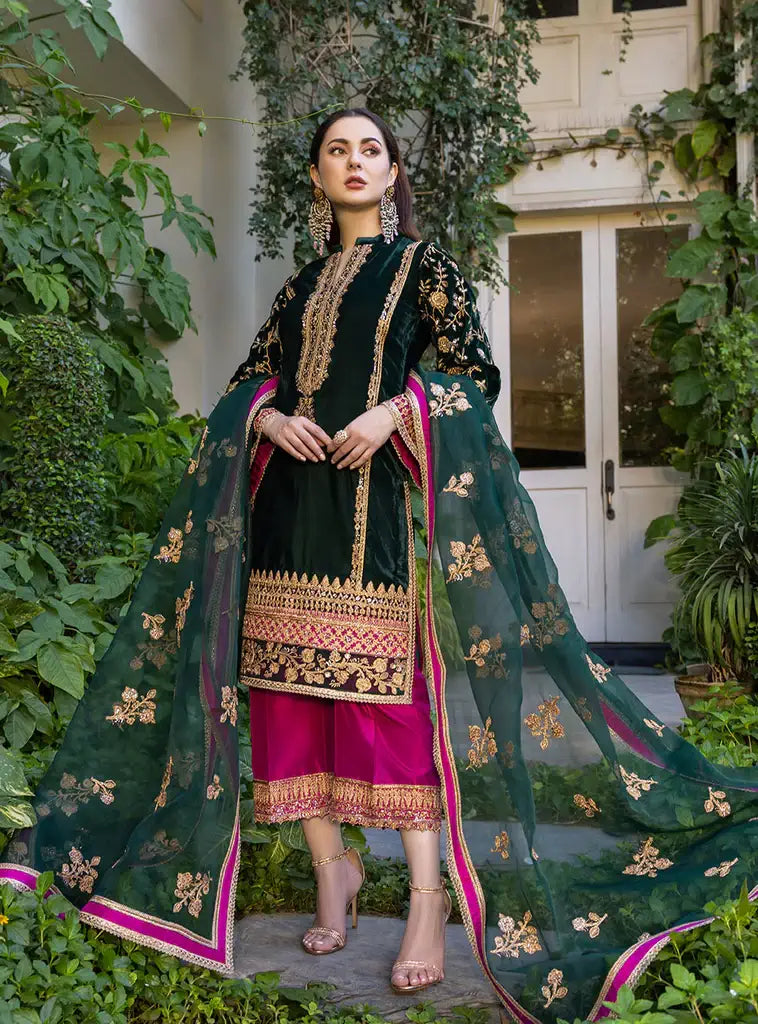 Zainab Chottani | Stitched Velvet 2022 | Pareeshay - Riwayat-e-Khas