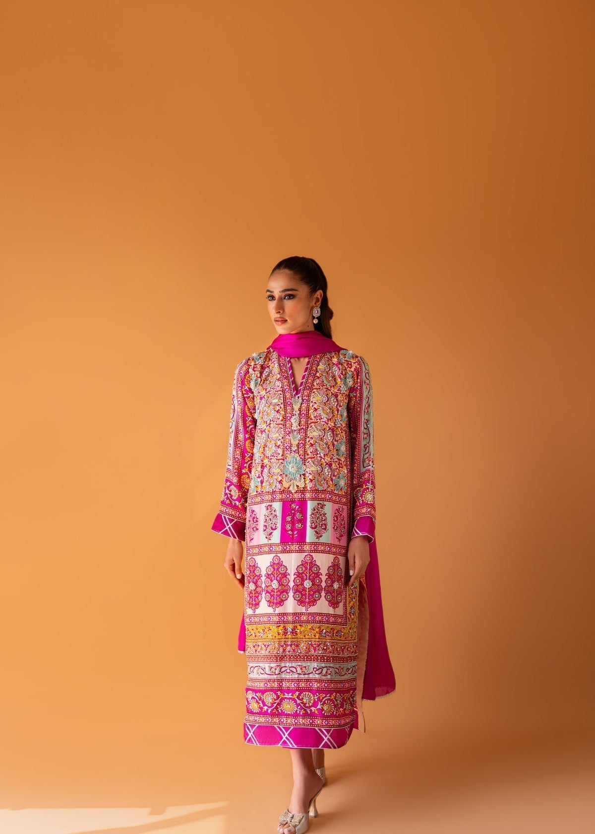 Sammy K | Taara Collection | KAFIYA - Riwayat-e-Khas