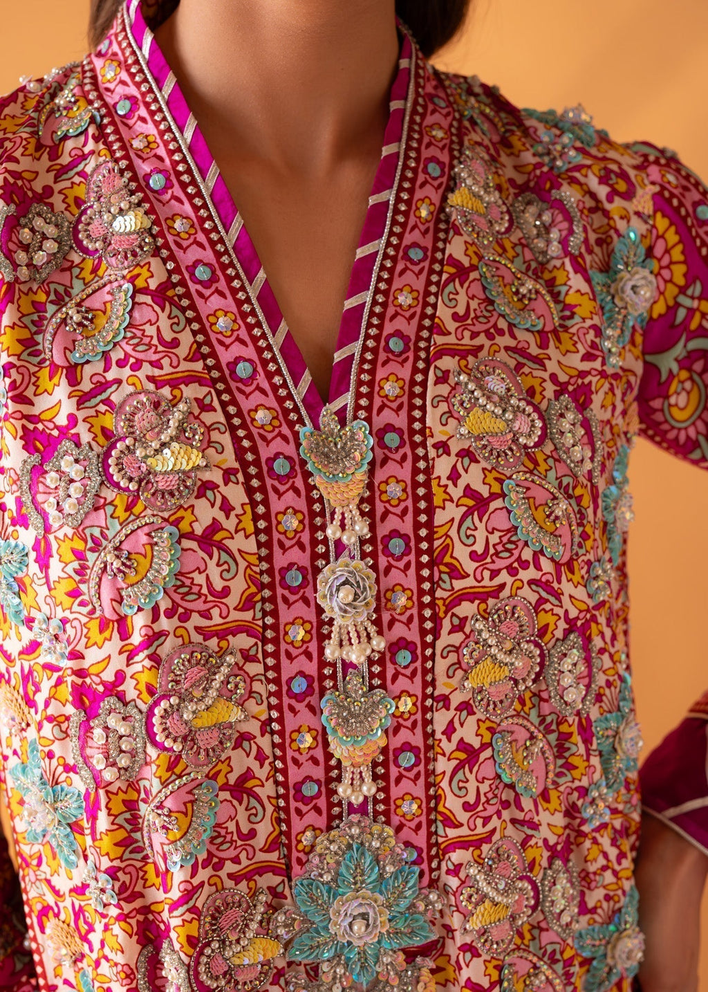 Sammy K | Taara Collection | KAFIYA - Riwayat-e-Khas