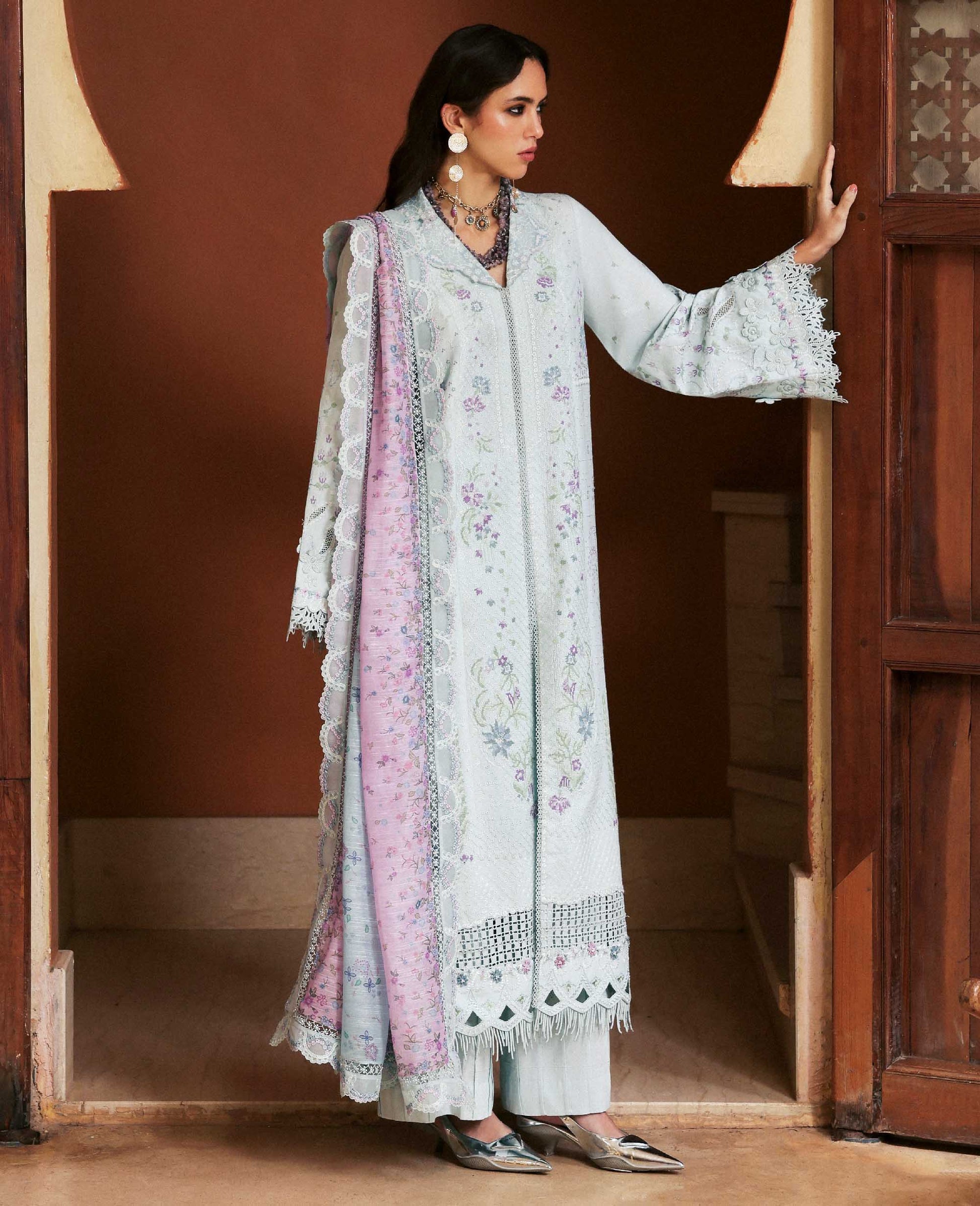 Republic Womenswear | Embroidered Pret 26 | Saphirae