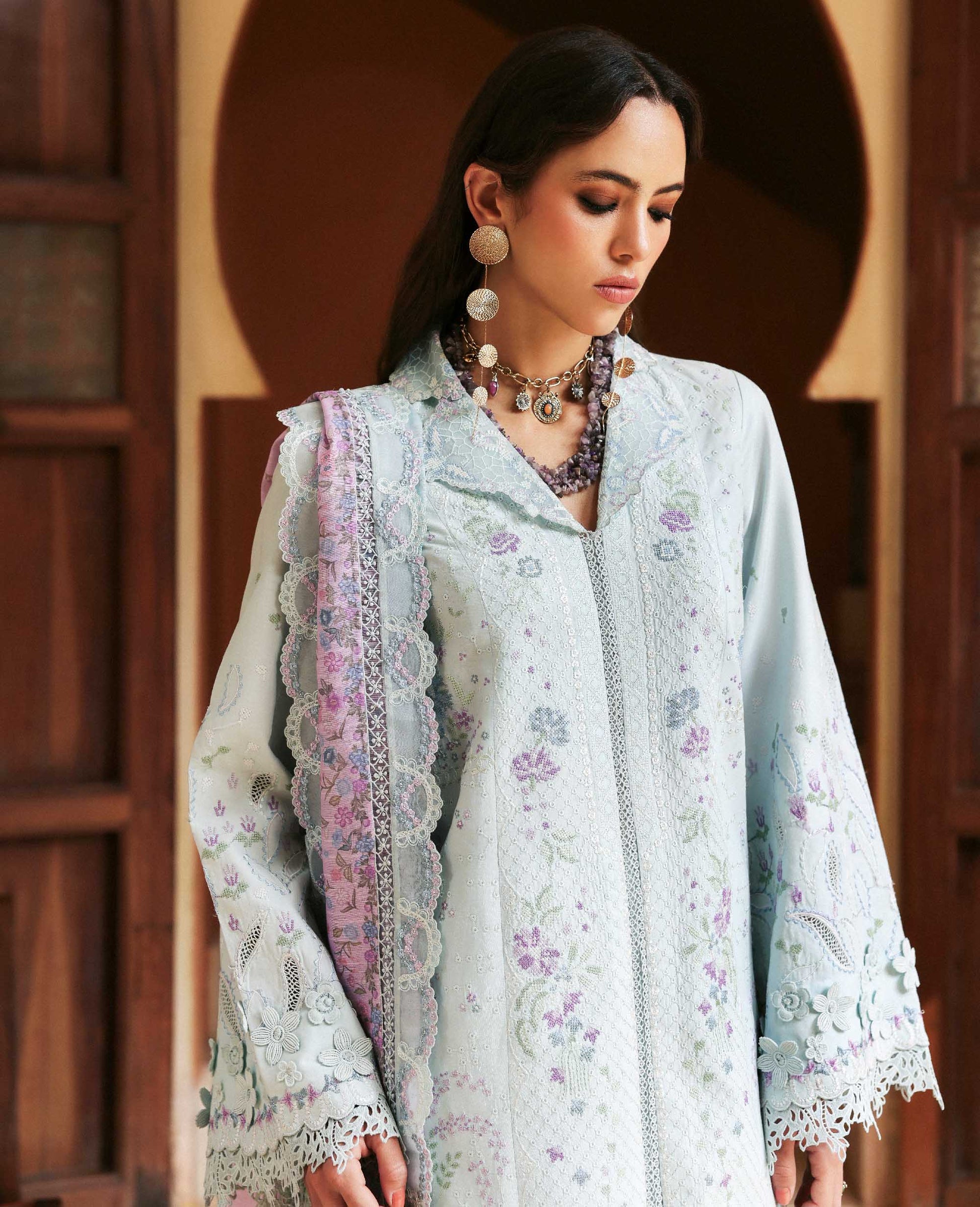 Republic Womenswear | Embroidered Pret 26 | Saphirae