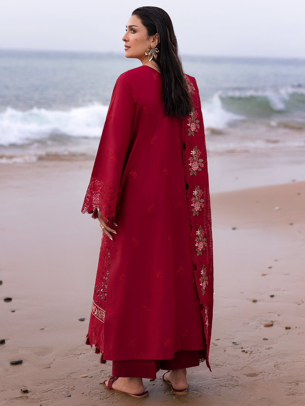 Mahnur | Sirena Luxury Lawn 25 | Scarlett - Riwayat-e-Khas