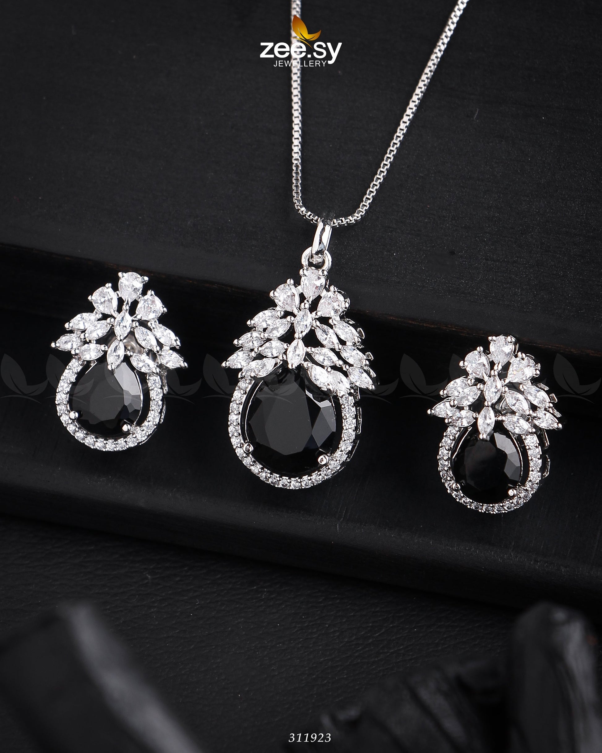 Zara's Pendant Set - Libasekhas
