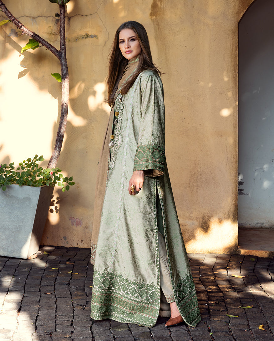 Mushq | Winter Broadway 25 | Solare