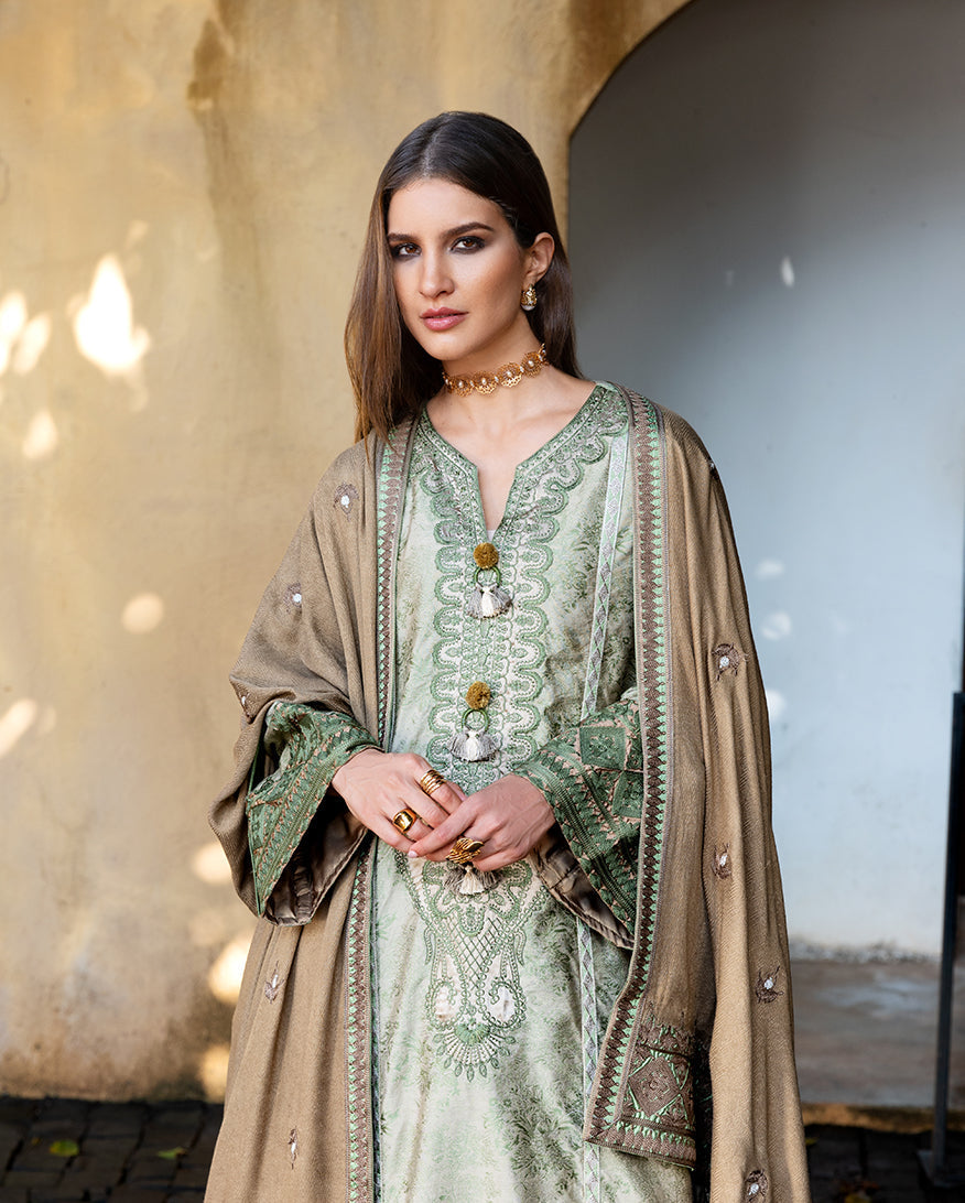 Mushq | Winter Broadway 25 | Solare