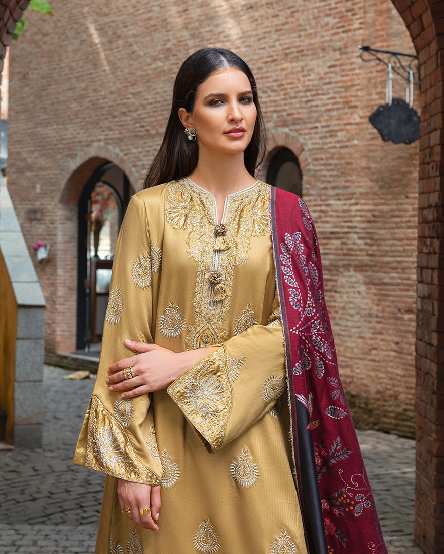Mushq | Winter Broadway 25 |  Sunlit Siena