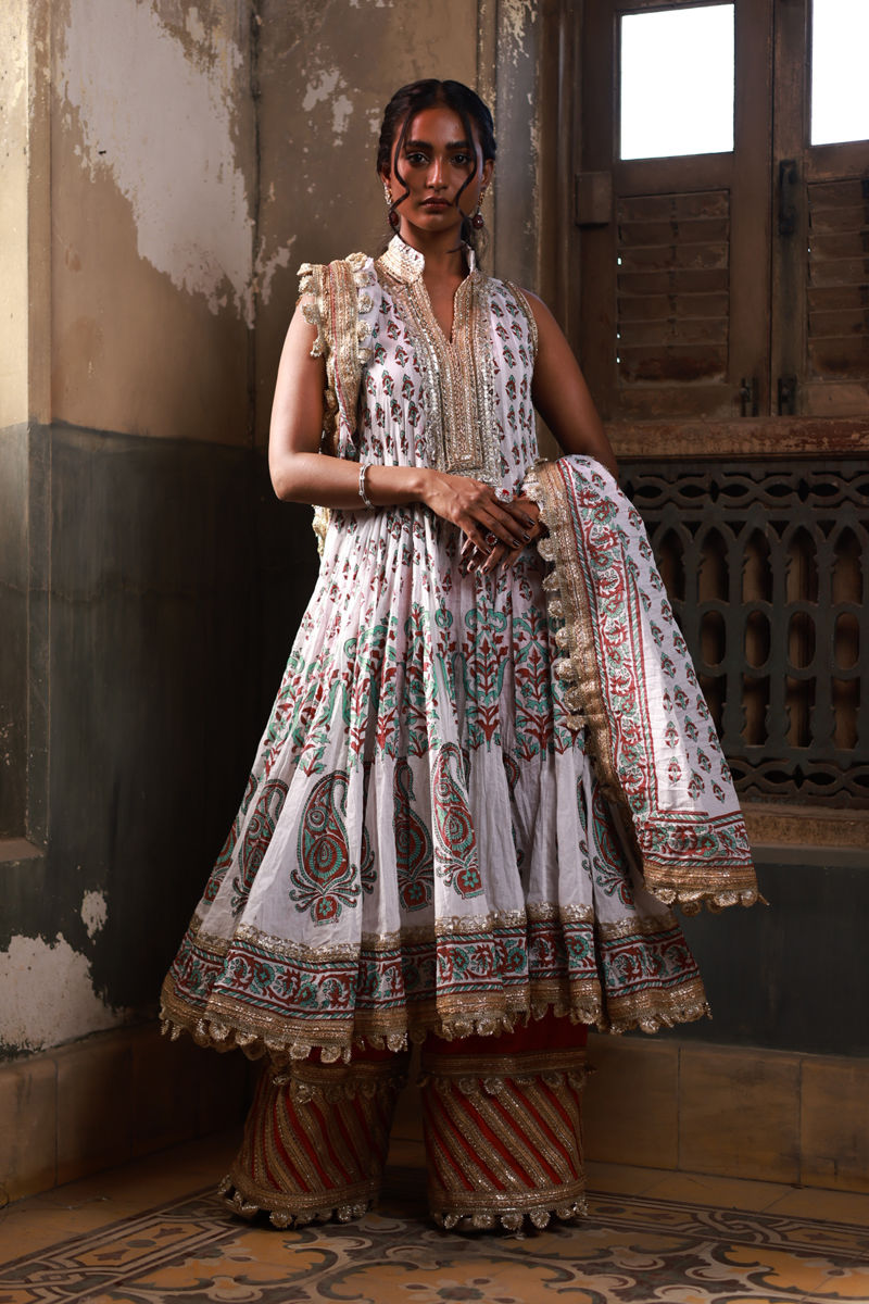 The Pink Tree Company | Spring ballet | IRIS - Riwayat-e-Khas