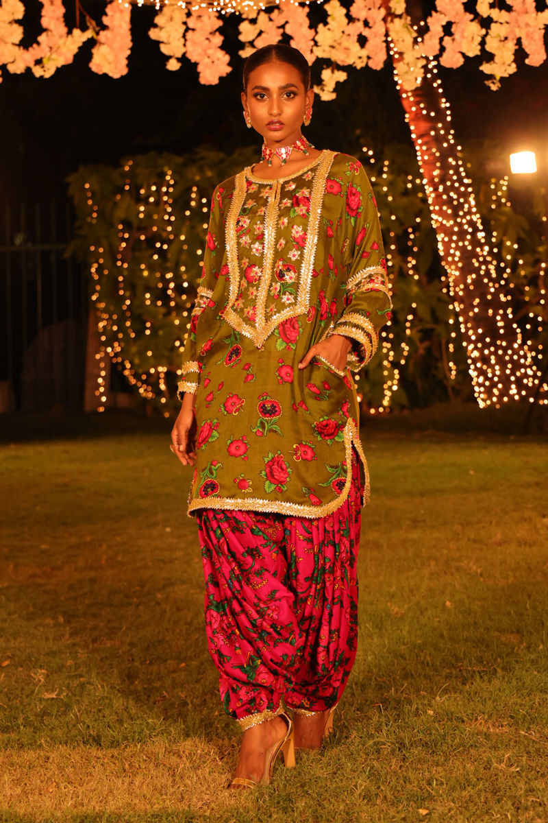 The Pink Tree Company | Wedding Wear | MAGENTA FLASH - Riwayat-e-Khas