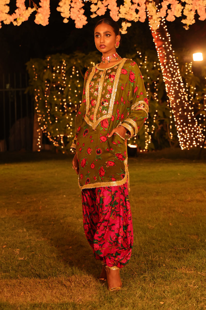 The Pink Tree Company | Wedding Wear | MAGENTA FLASH - Riwayat-e-Khas