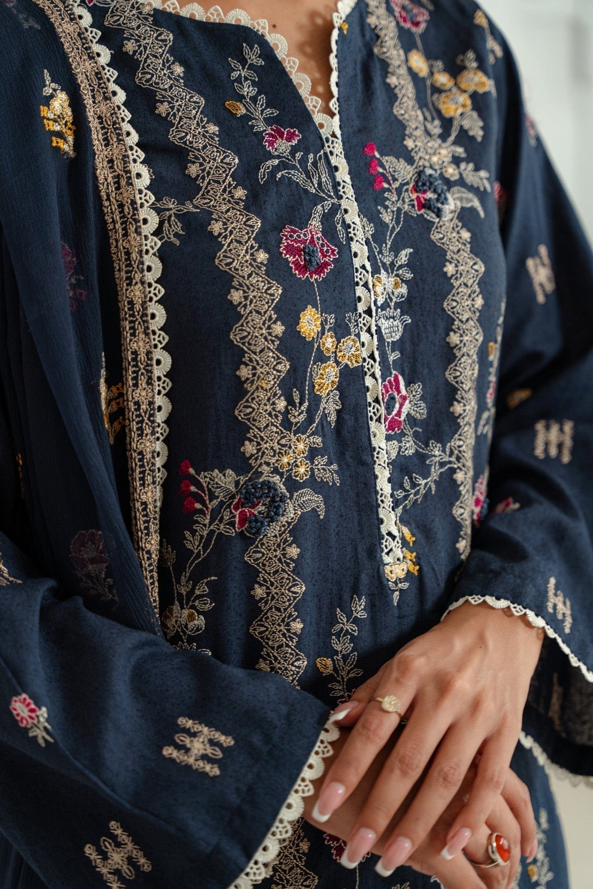 Taana Baana | Manzil Winter |  M3404B - Riwayat-e-Khas