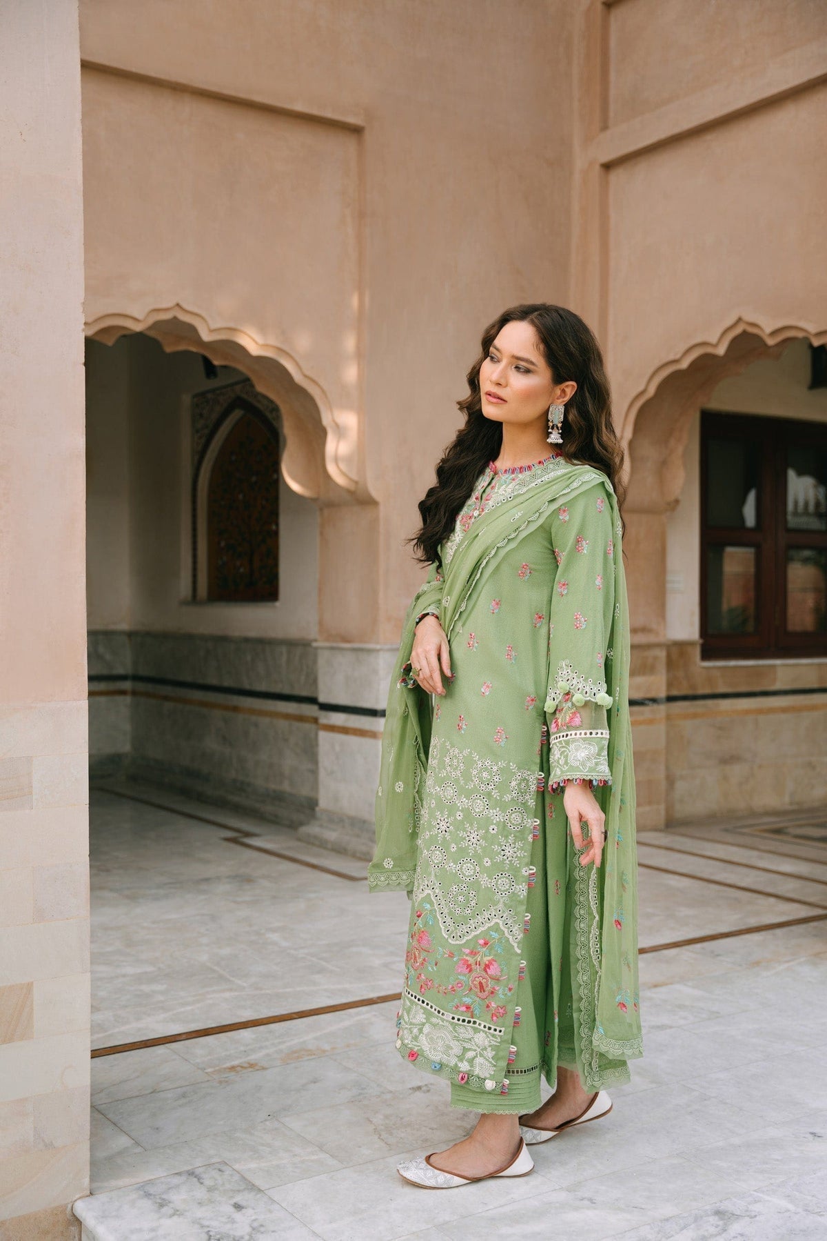 Taana Baana | Manzil Winter |  B3399 - Riwayat-e-Khas