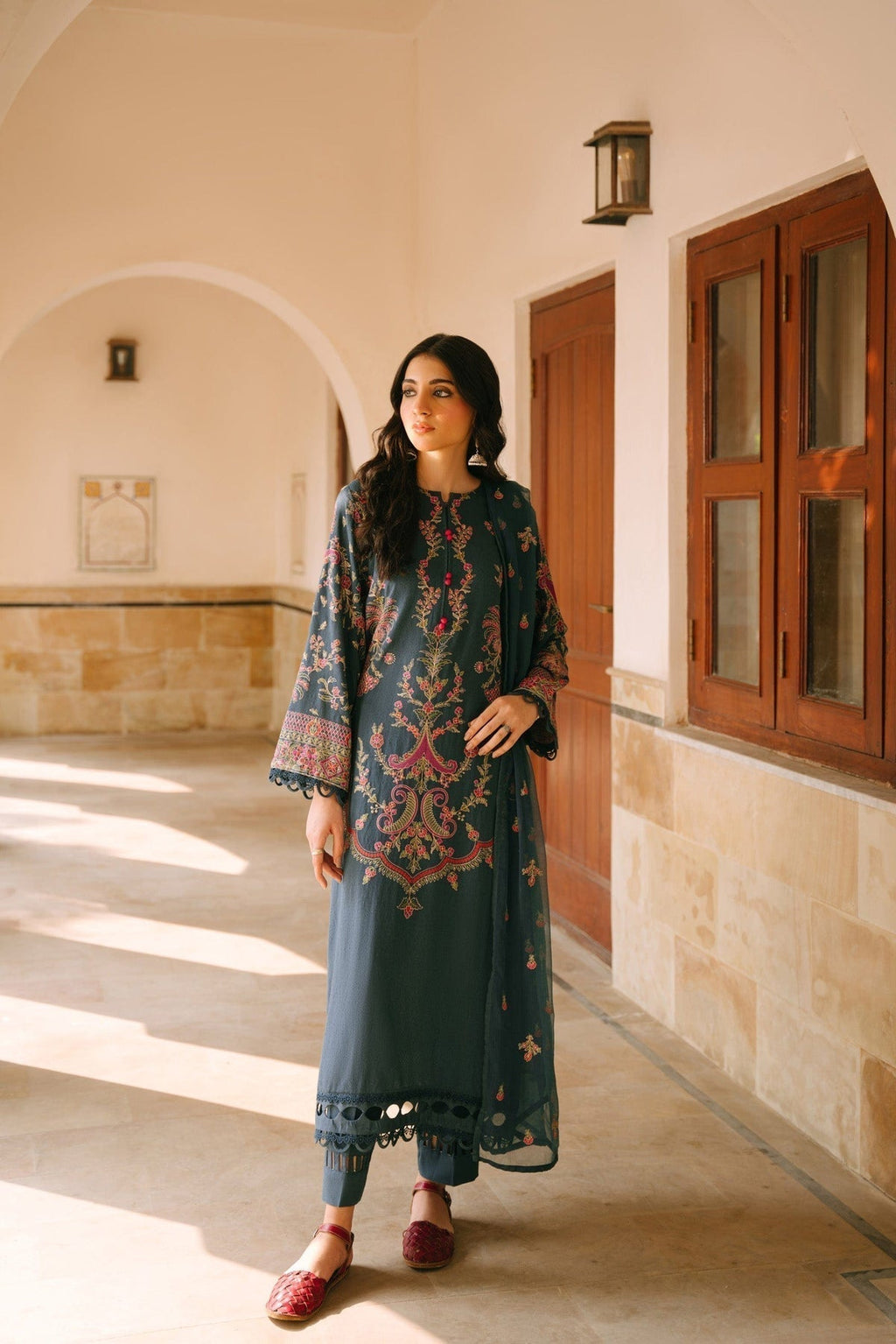 Taana Baana | Manzil Winter |  B3398 - Riwayat-e-Khas