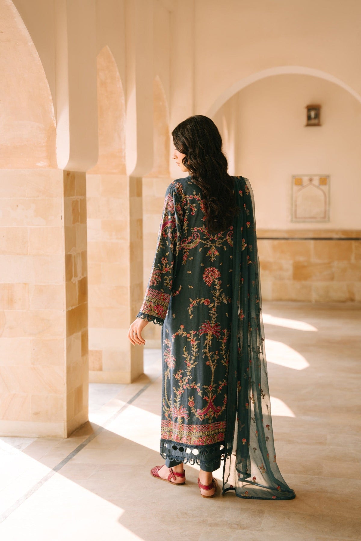Taana Baana | Manzil Winter |  B3398 - Riwayat-e-Khas