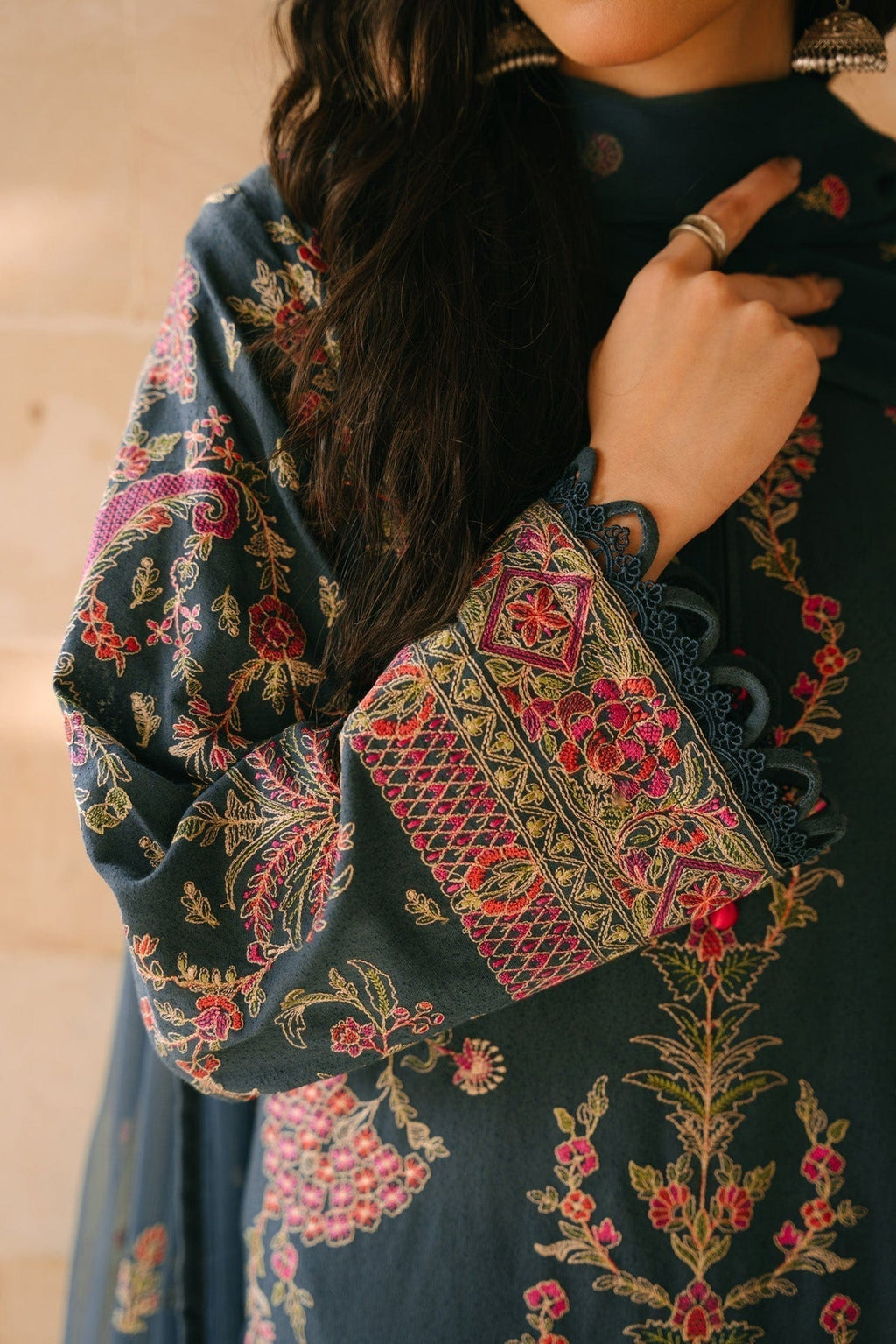 Taana Baana | Manzil Winter |  B3398 - Riwayat-e-Khas