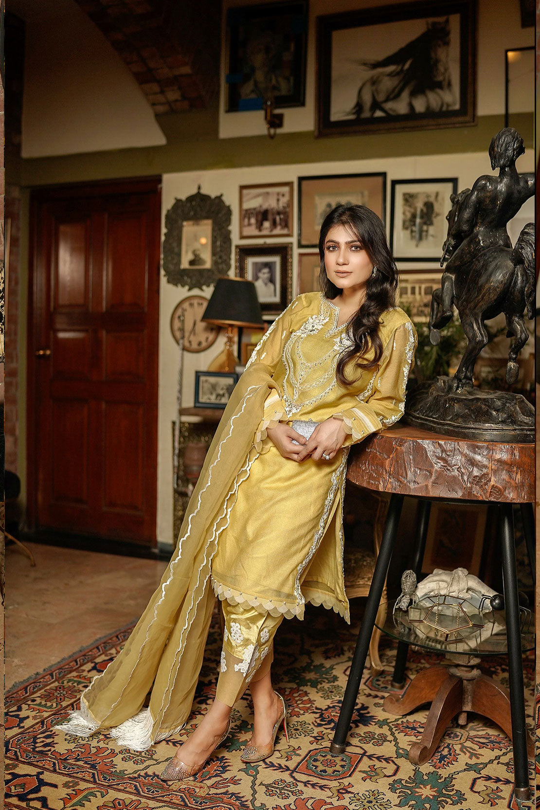 Leon | Leon Luxe Collection | ROSA BLANCA - Riwayat-e-Khas