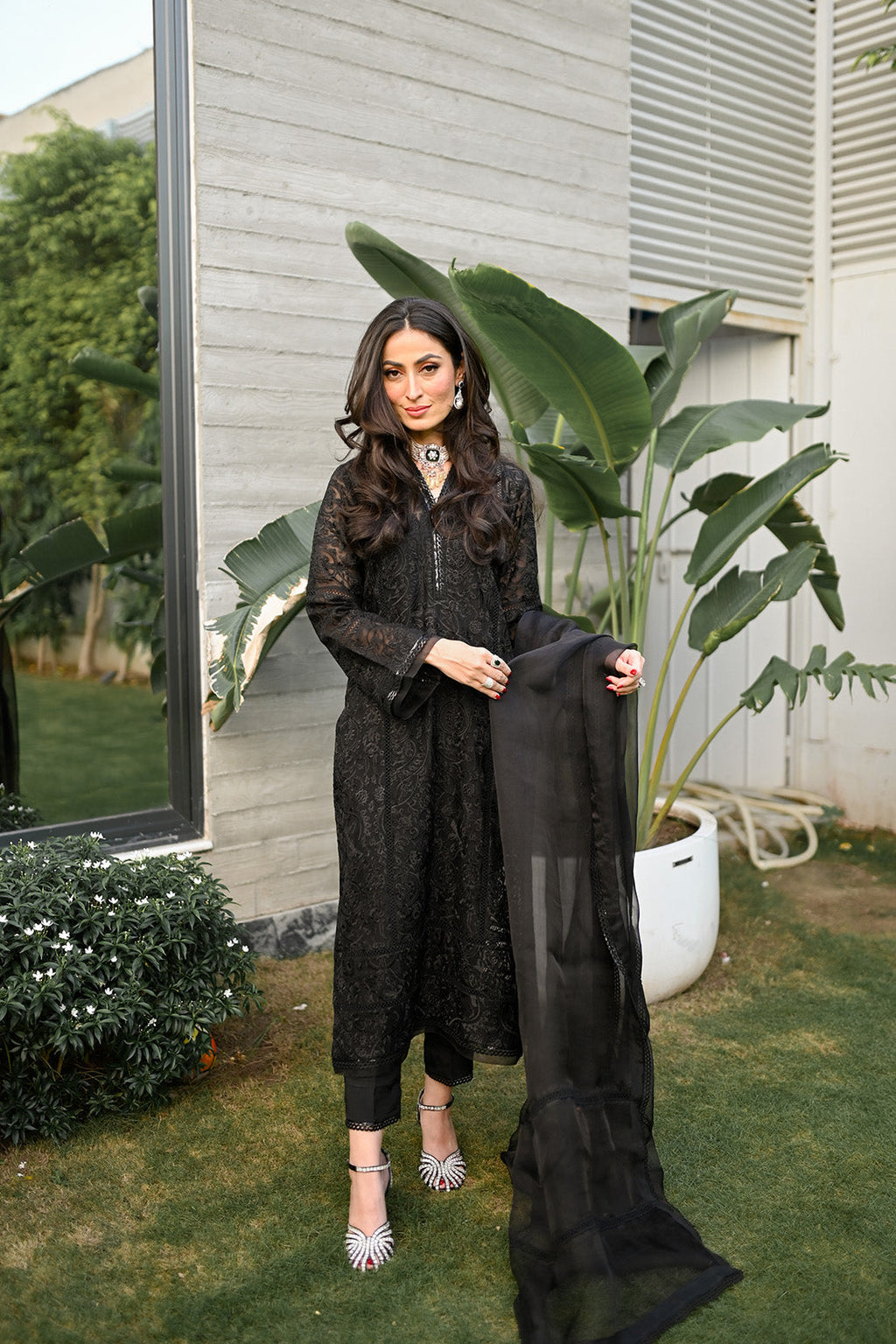 Leon | Leon Luxe Collection | NIGAR - Riwayat-e-Khas