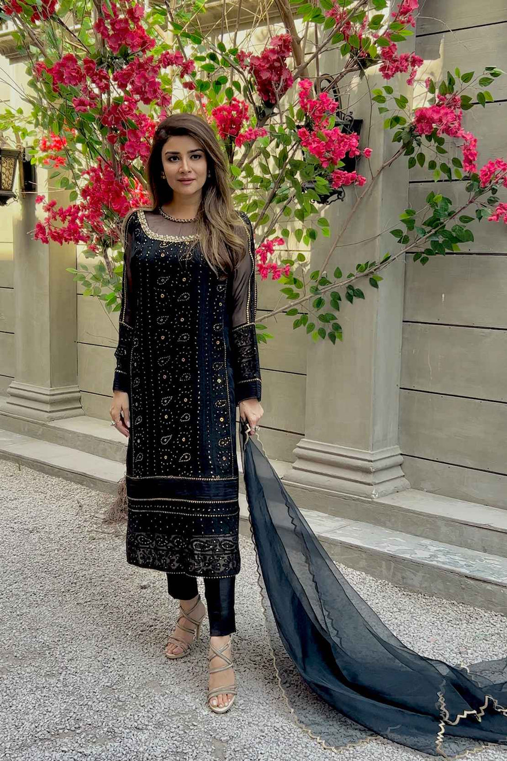 Leon | Leon Luxe Collection | RAVEN - Riwayat-e-Khas