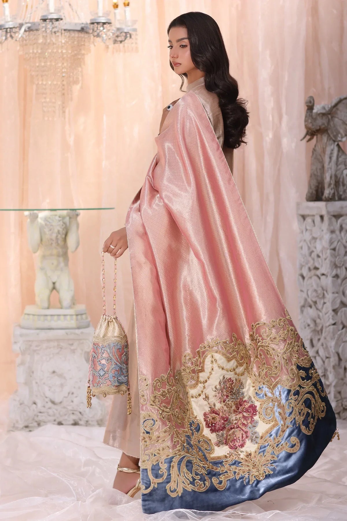 Musferah saad | The Serenade | The Queenƒ??s Tapestry