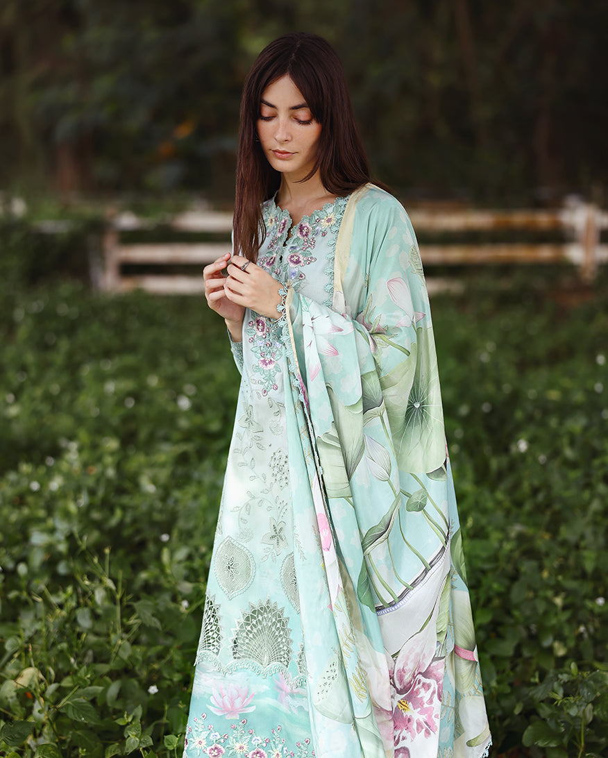 Mushq | Solace | Ombre Chikankari | Tranquil Muse