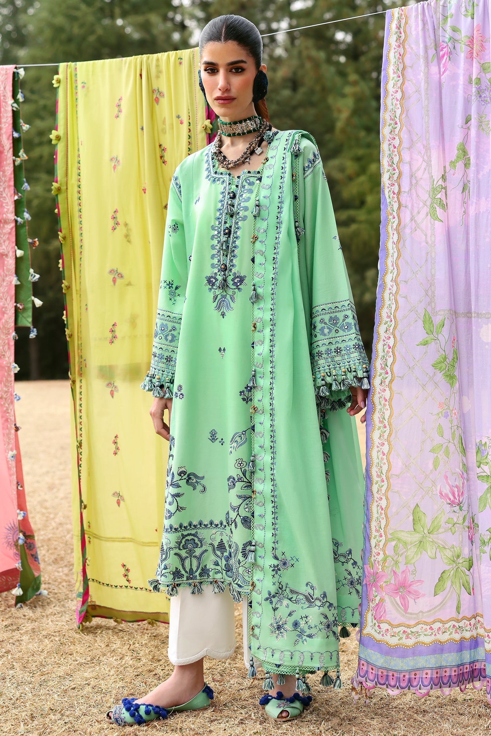 Zaha | Lawn 25 | ELAYA (ZL25-10 A)